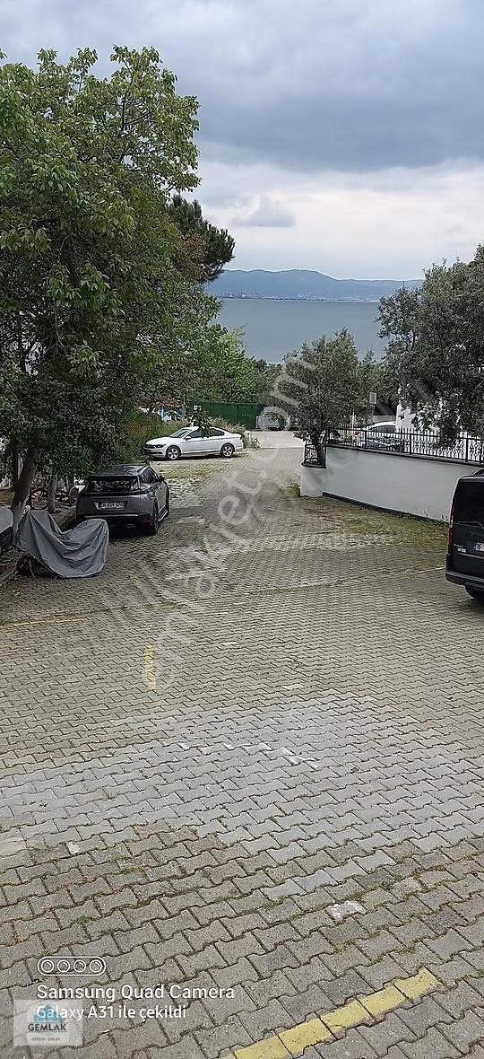 Gemlik Büyükkumlada Deniz Manzaralı Sezonluk Kiralık Daire Eşyal - Görsel 18