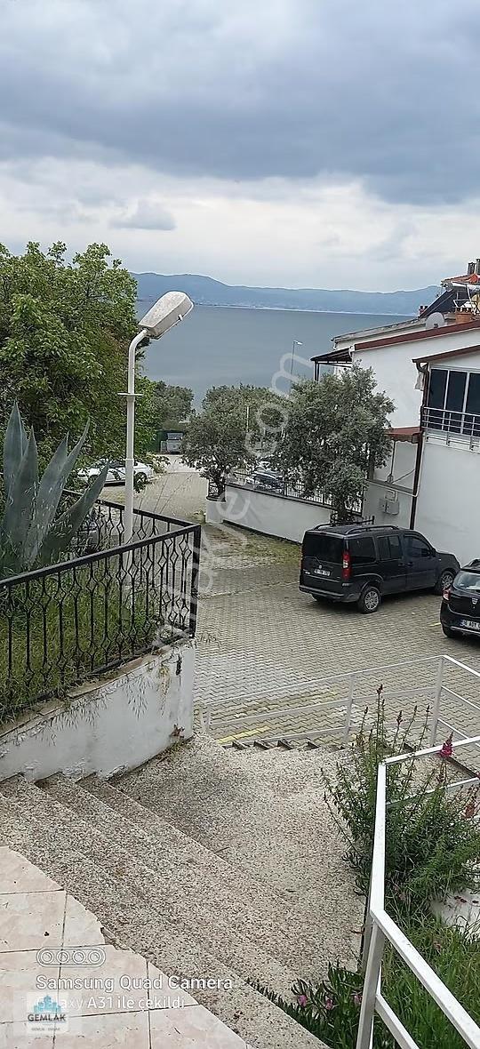 Gemlik Büyükkumlada Deniz Manzaralı Sezonluk Kiralık Daire Eşyal - Görsel 3