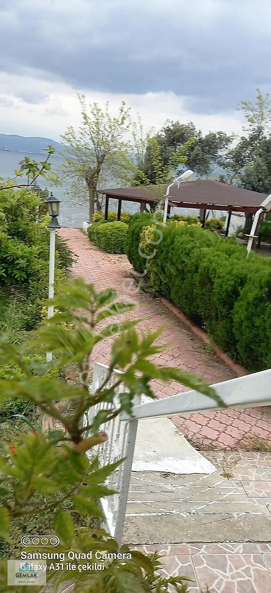 Gemlik Büyükkumlada Deniz Manzaralı Sezonluk Kiralık Daire Eşyal - Görsel 13