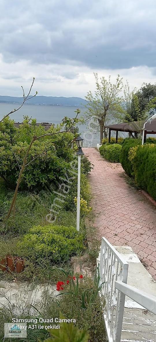 Gemlik Büyükkumlada Deniz Manzaralı Sezonluk Kiralık Daire Eşyal - Görsel 14