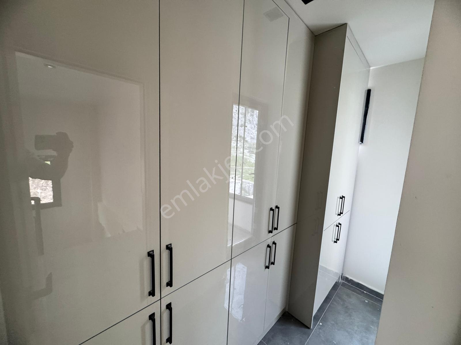 Bm"den Soğucak Yaylasında Sıfır Tripleks 4+1 Villa + Misafirhane - Görsel 34