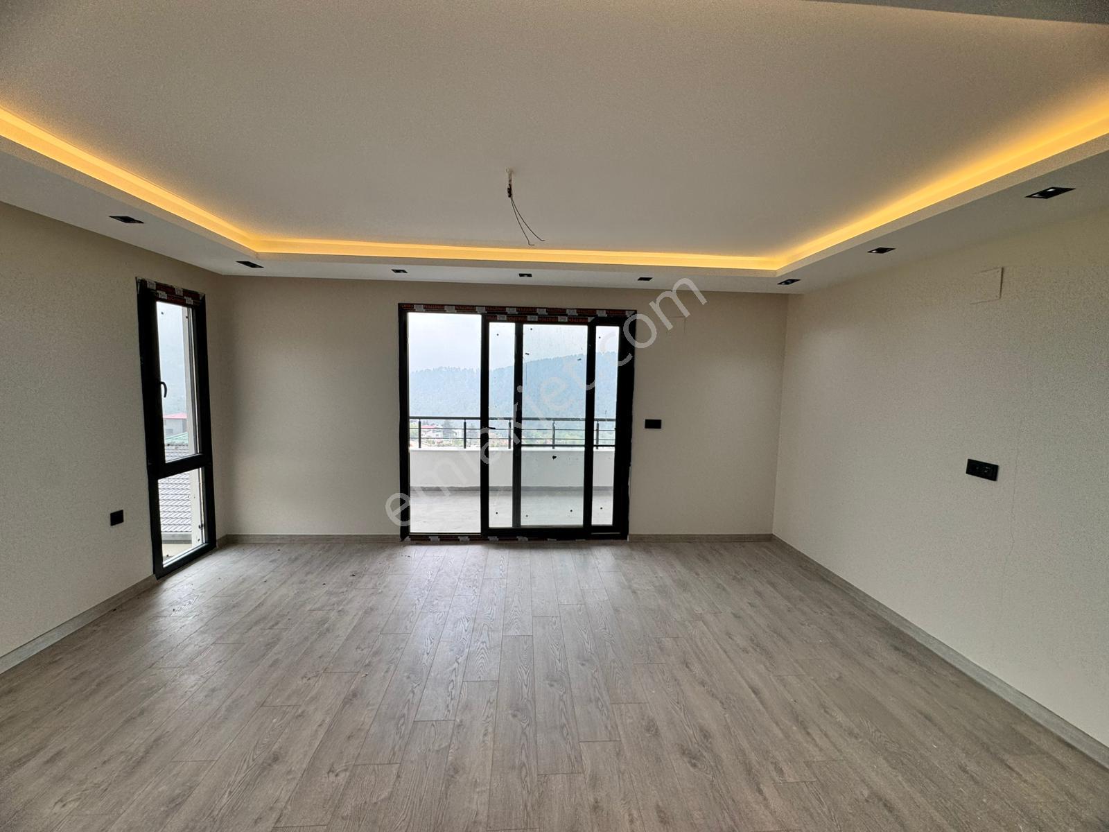 Bm"den Soğucak Yaylasında Sıfır Tripleks 4+1 Villa + Misafirhane - Görsel 12