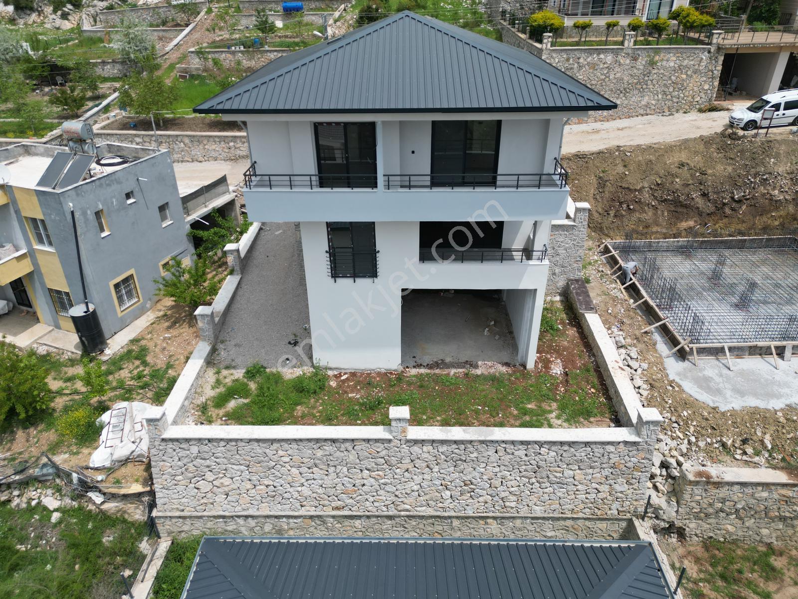 Bm"den Soğucak Yaylasında Sıfır Tripleks 4+1 Villa + Misafirhane - Görsel 4