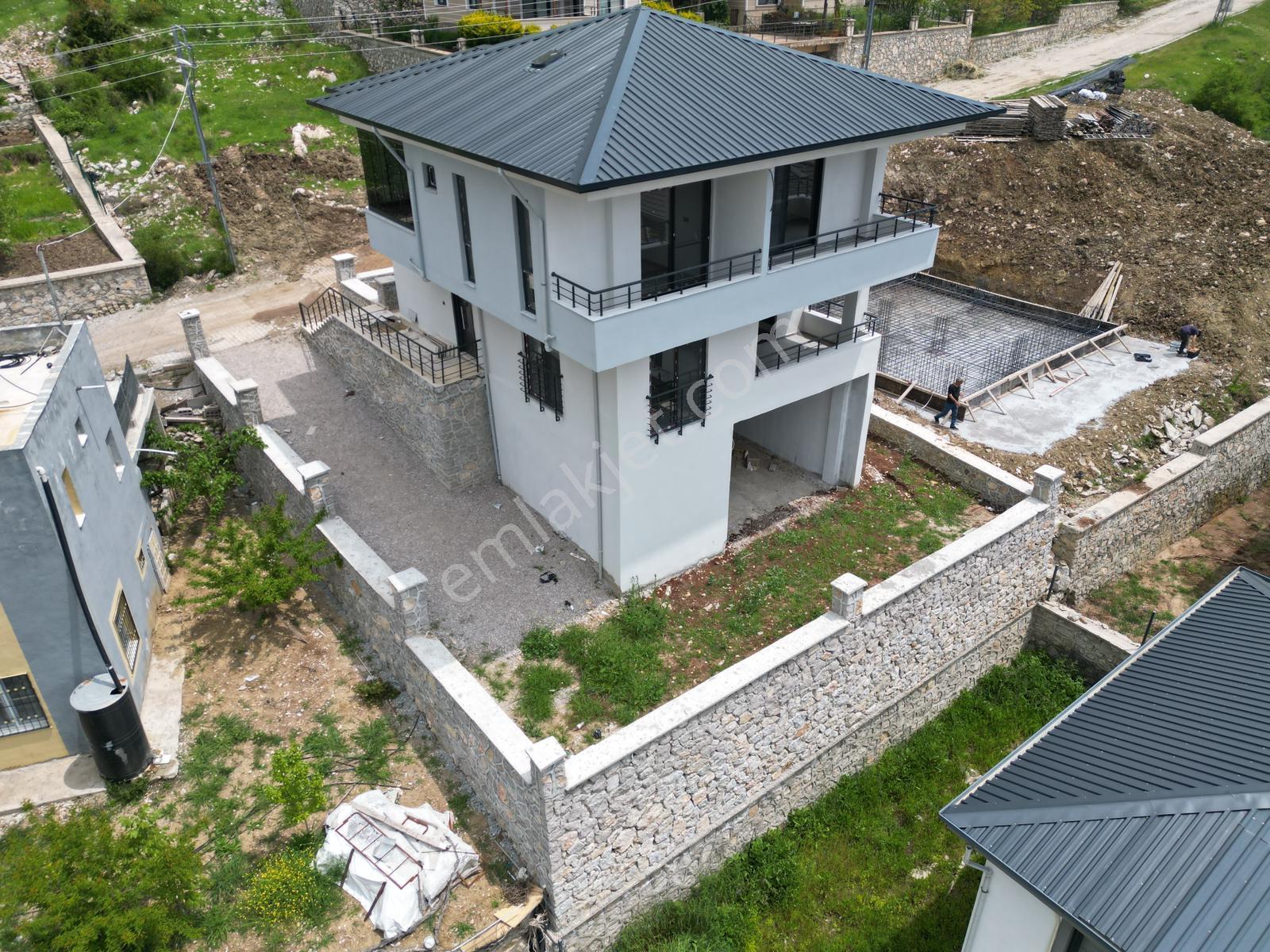Bm"den Soğucak Yaylasında Sıfır Tripleks 4+1 Villa + Misafirhane - Görsel 3