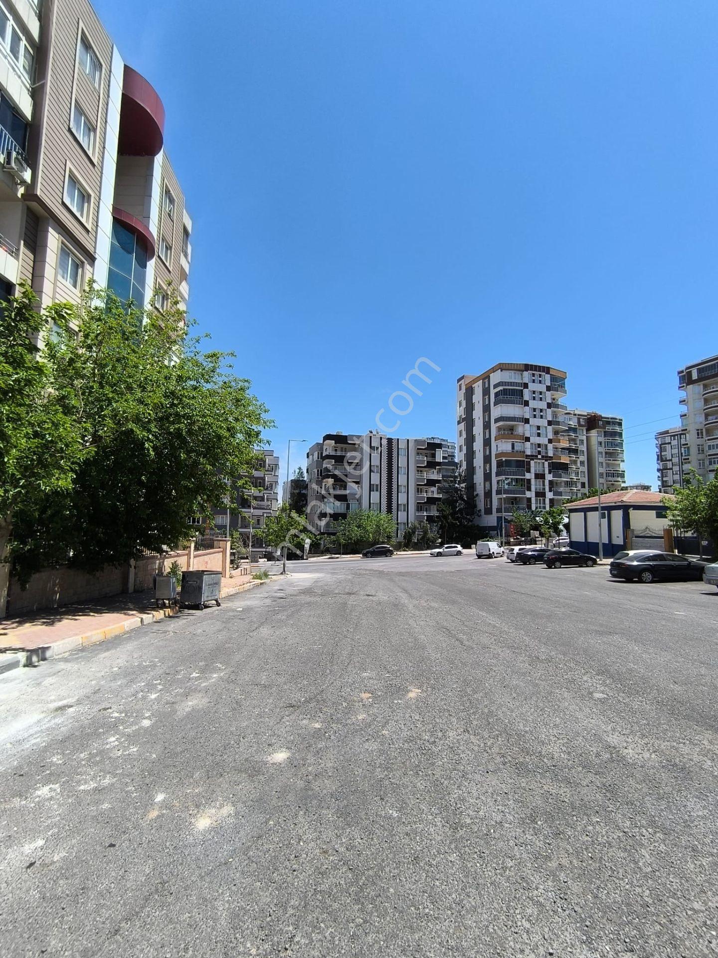 Site İçerisinde Geniş Ve Ferah 190 Metrekare Satılk Yüksek Giriş 4+1 Daire - Görsel 8