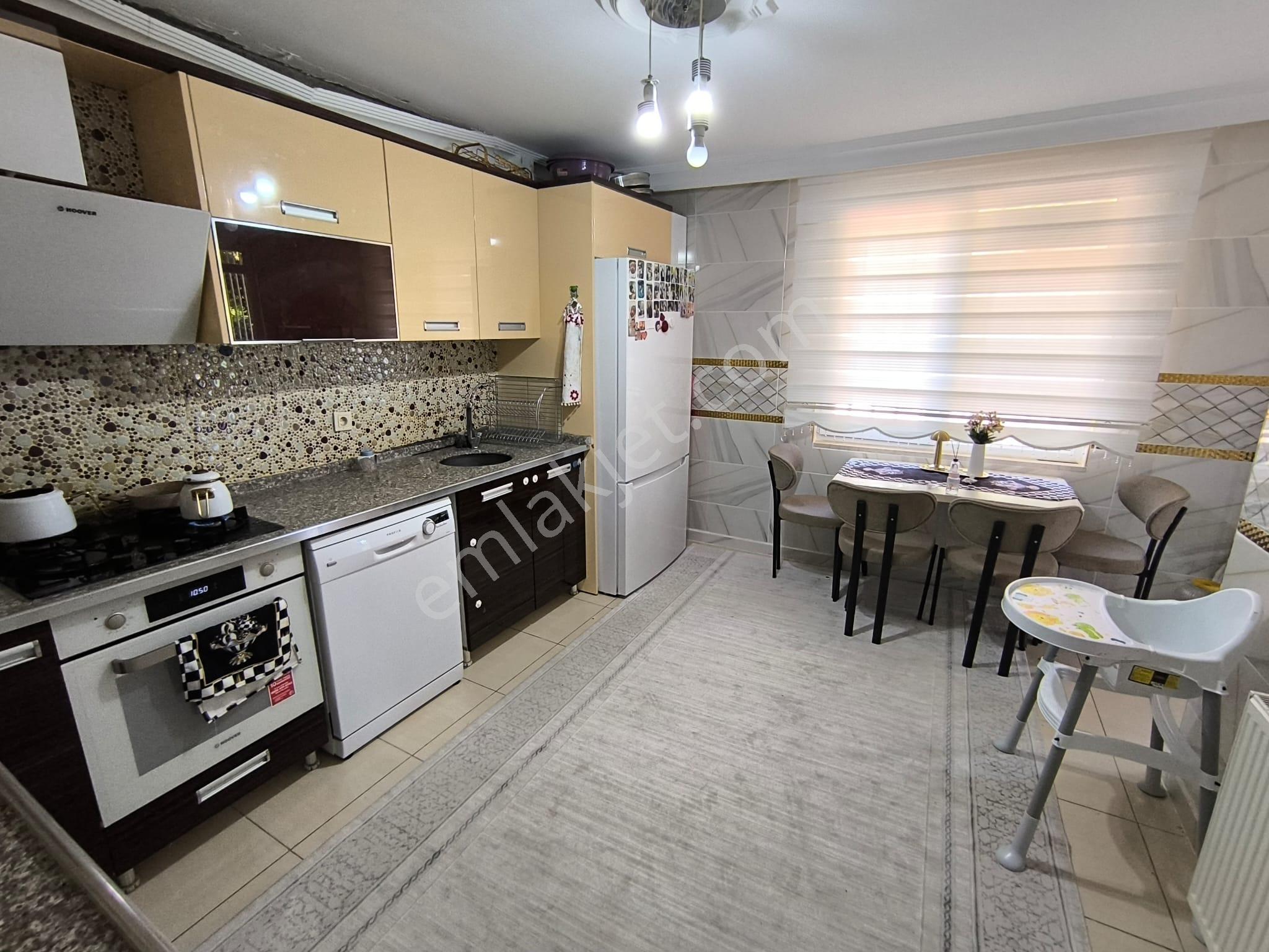 Site İçerisinde Geniş Ve Ferah 190 Metrekare Satılk Yüksek Giriş 4+1 Daire - Görsel 14