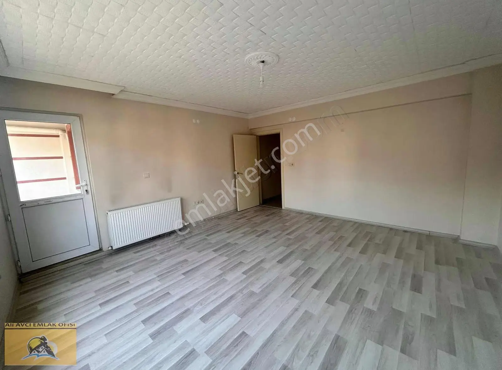 Soma Cuma Pazarı Civarında Kiralık 2+1 Daire - Görsel 2