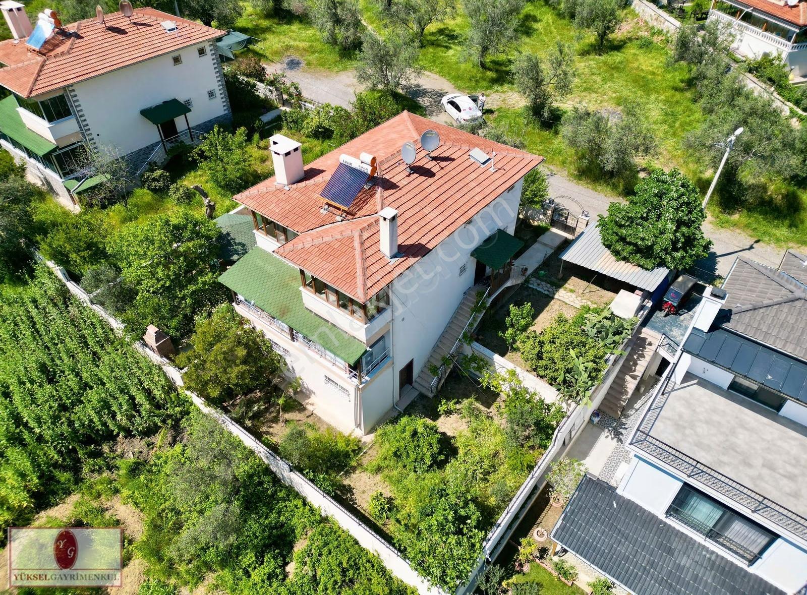 Yükselden Gürenin En Değerli Yerinde Tam Bağımsız 7+2eşsiz Villa - Görsel 9