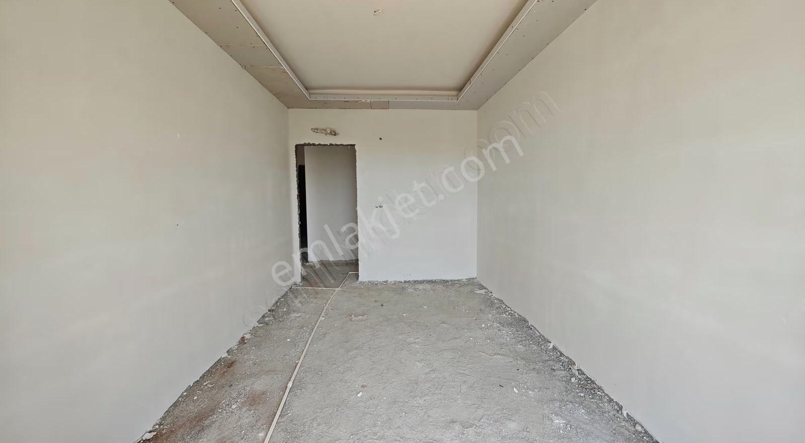 Pazarcı'da Ultra Lüks 3+1 Sıfır Daire, Havuzlu & Ebeveyn Banyolu