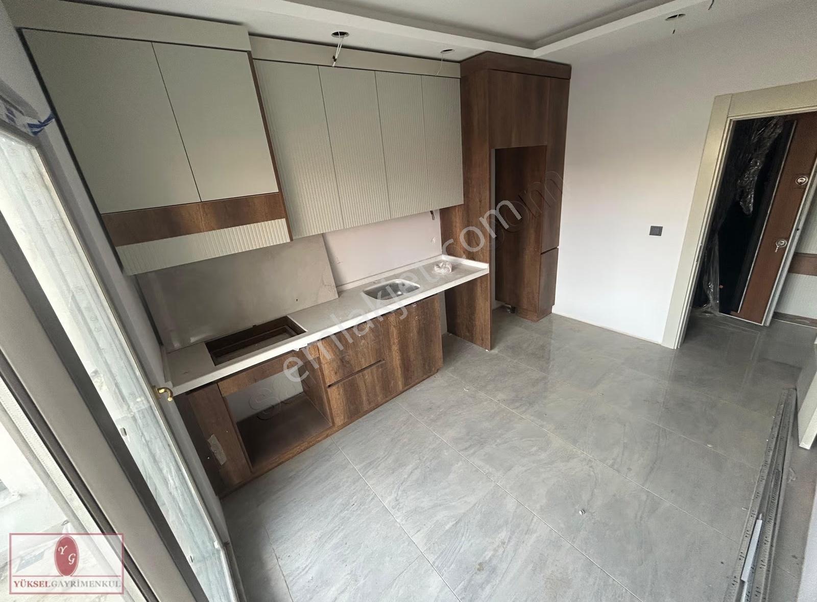 Yüksel'den Kadıköy'de Öncephe K. Otopark Site İçinde 2+1 Daire - Görsel 3
