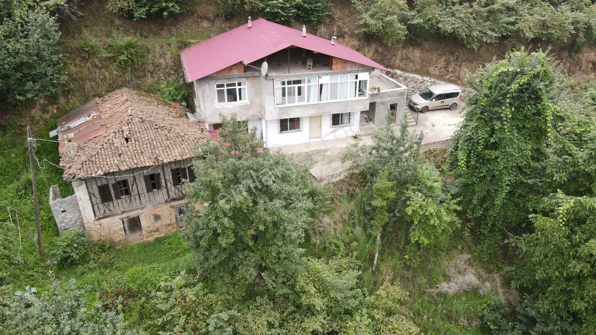 Trabzon Arsin Çardaklı Da Satılık Müstakil Ev