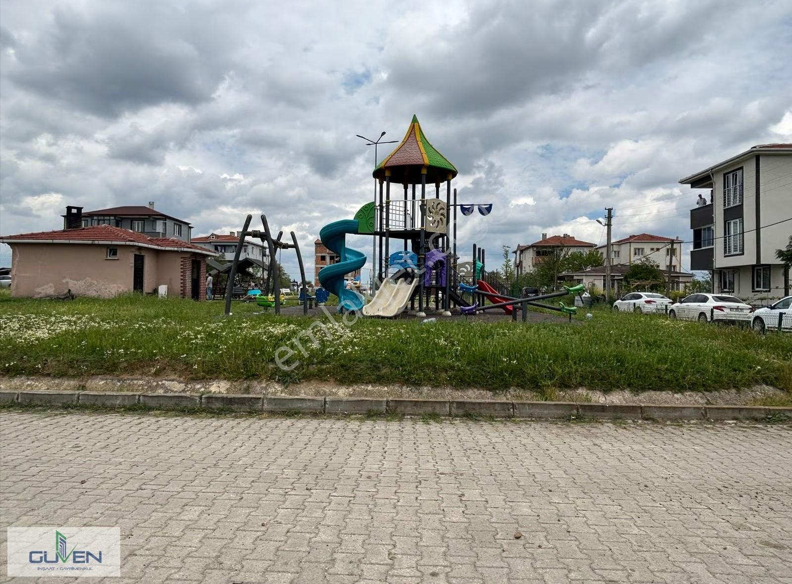 Güven'den Velimeşe'de 381m² Tek Tapu Yola Cephe İmarlı Arsa !!!! - Görsel 11