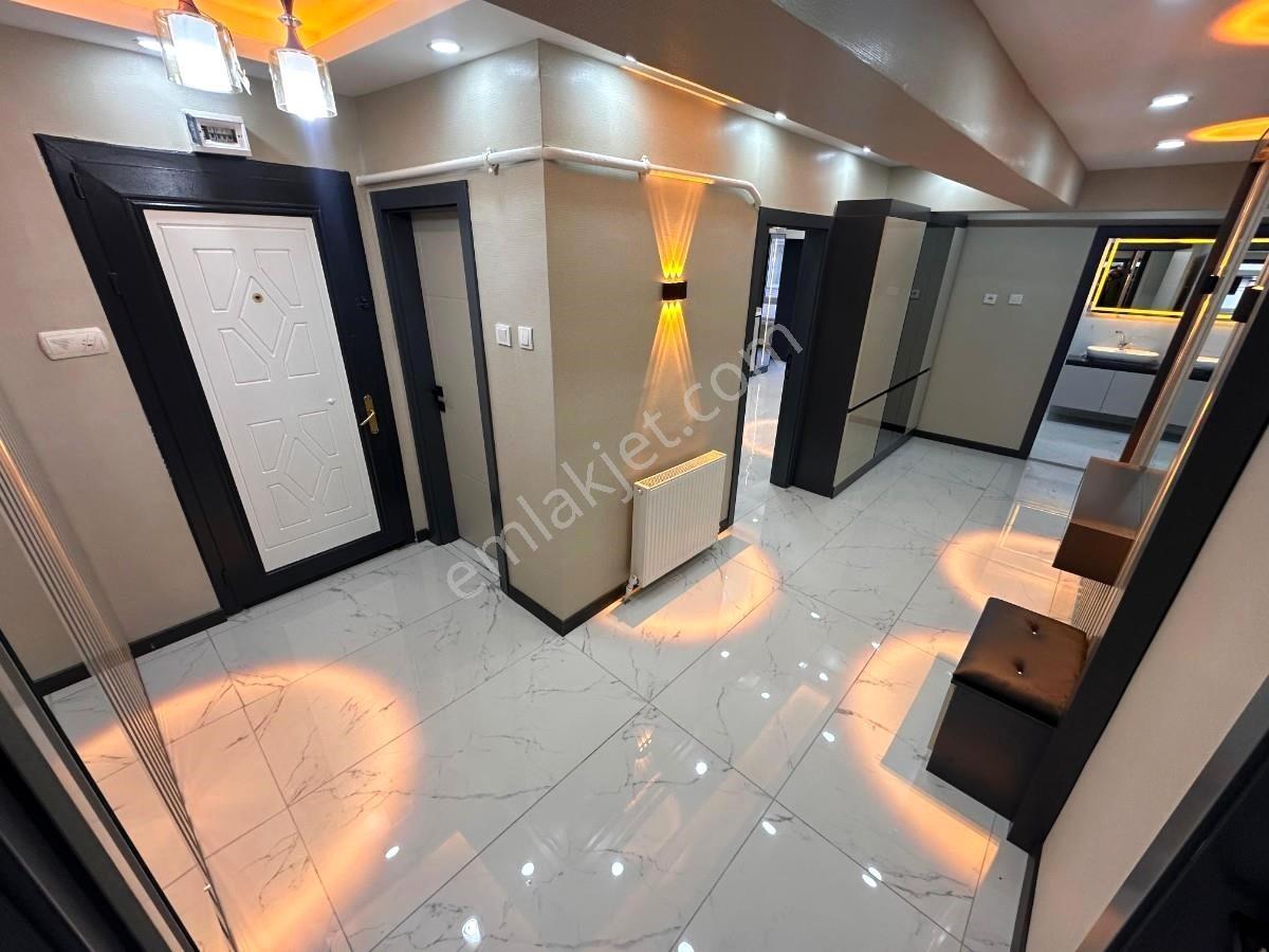 Sincan Plevne Mah'de 3+1 Ara Katta Geniş M2 Ultra Lüx Yapılı - Görsel 22