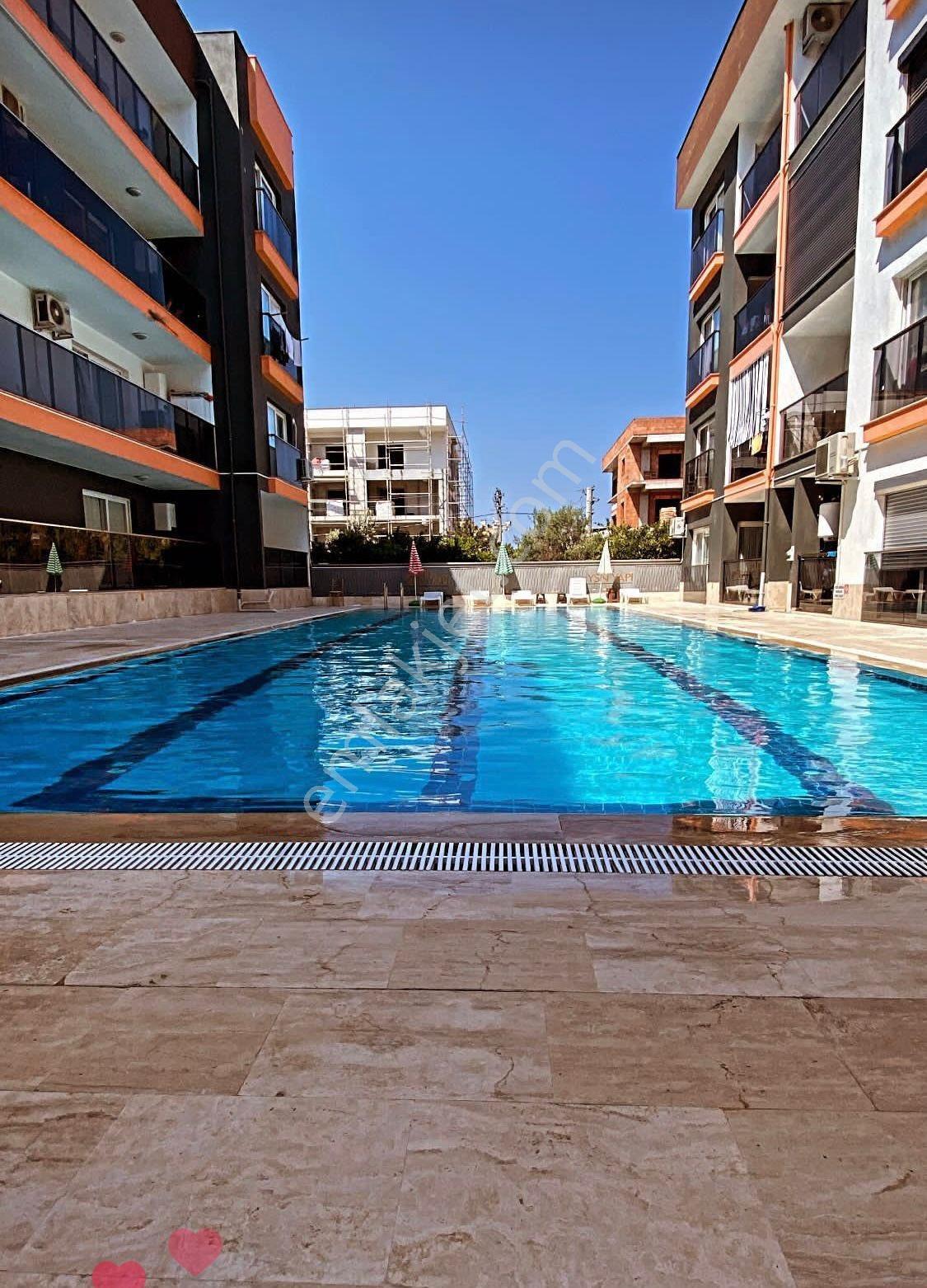 Davutlar Havuzlu Site De 3+1 Geniş Daire