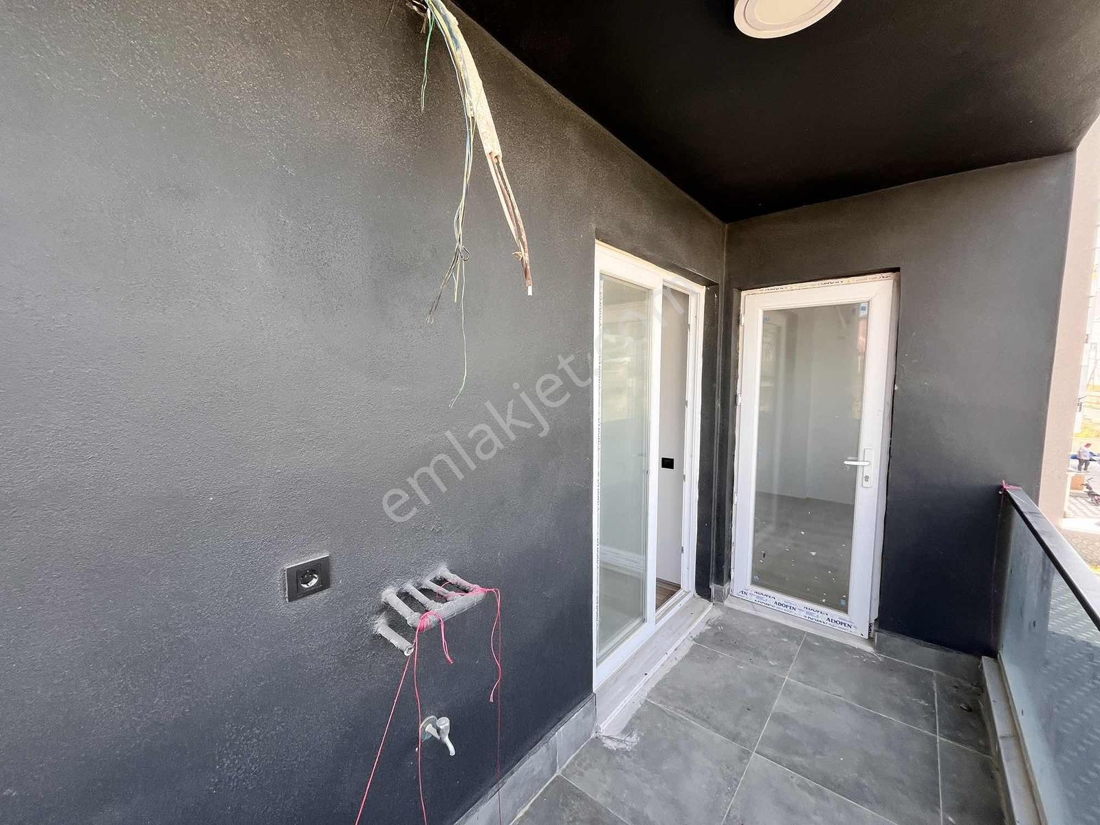 İskanı Alınmış Oturuma Hazır Z+3 Katlı Lüks Daire - Görsel 6