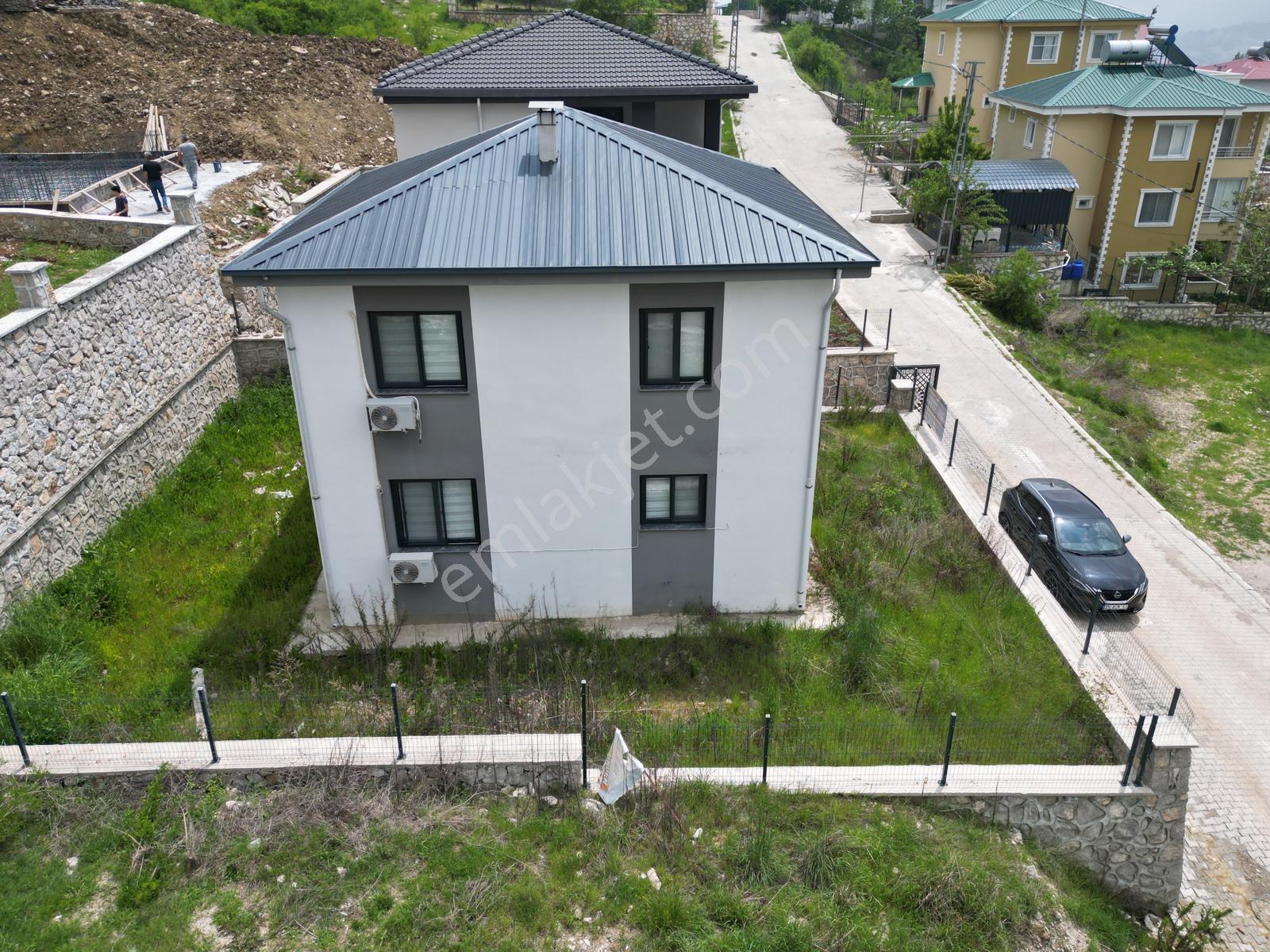 Bm"den Soğucak Yaylasında 301m2 3+1+teraslı Dublex Villa - Görsel 3