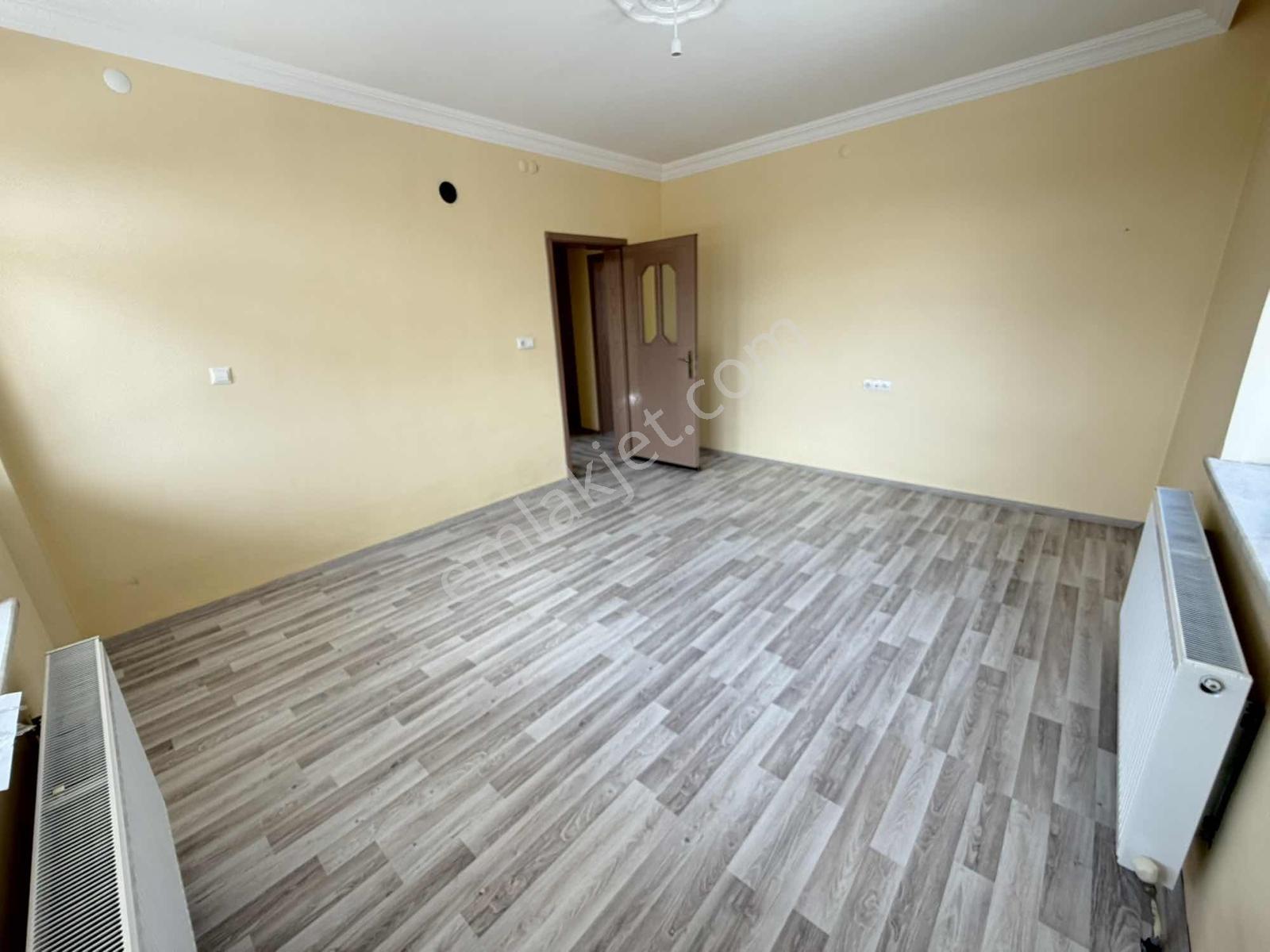 Alakovada Kiralık Arakat 3+1 Daire - Görsel 2