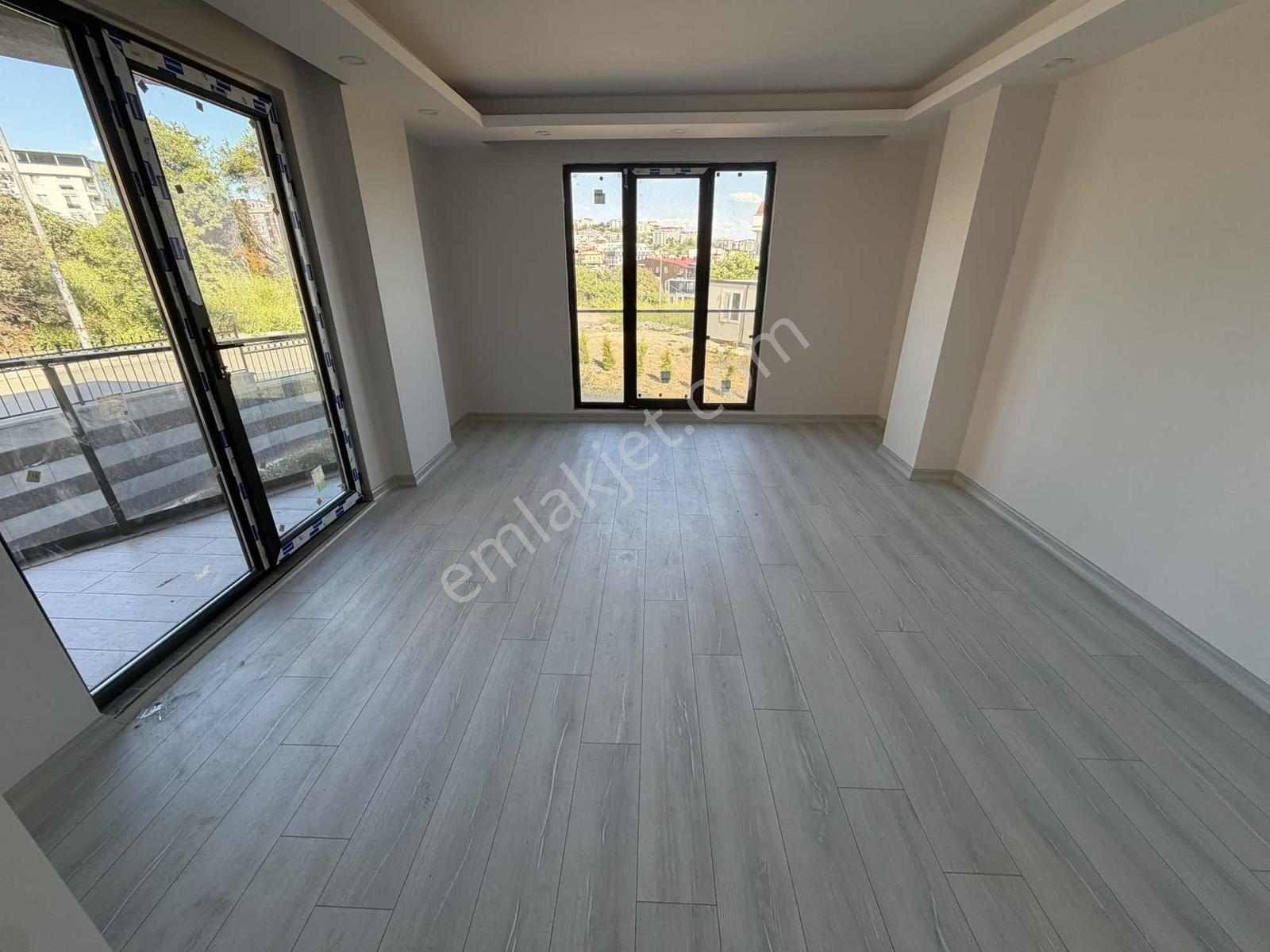 Barış Mahallesinde Satılık Deniz Manzaralı 2+1 Daire - Görsel 7