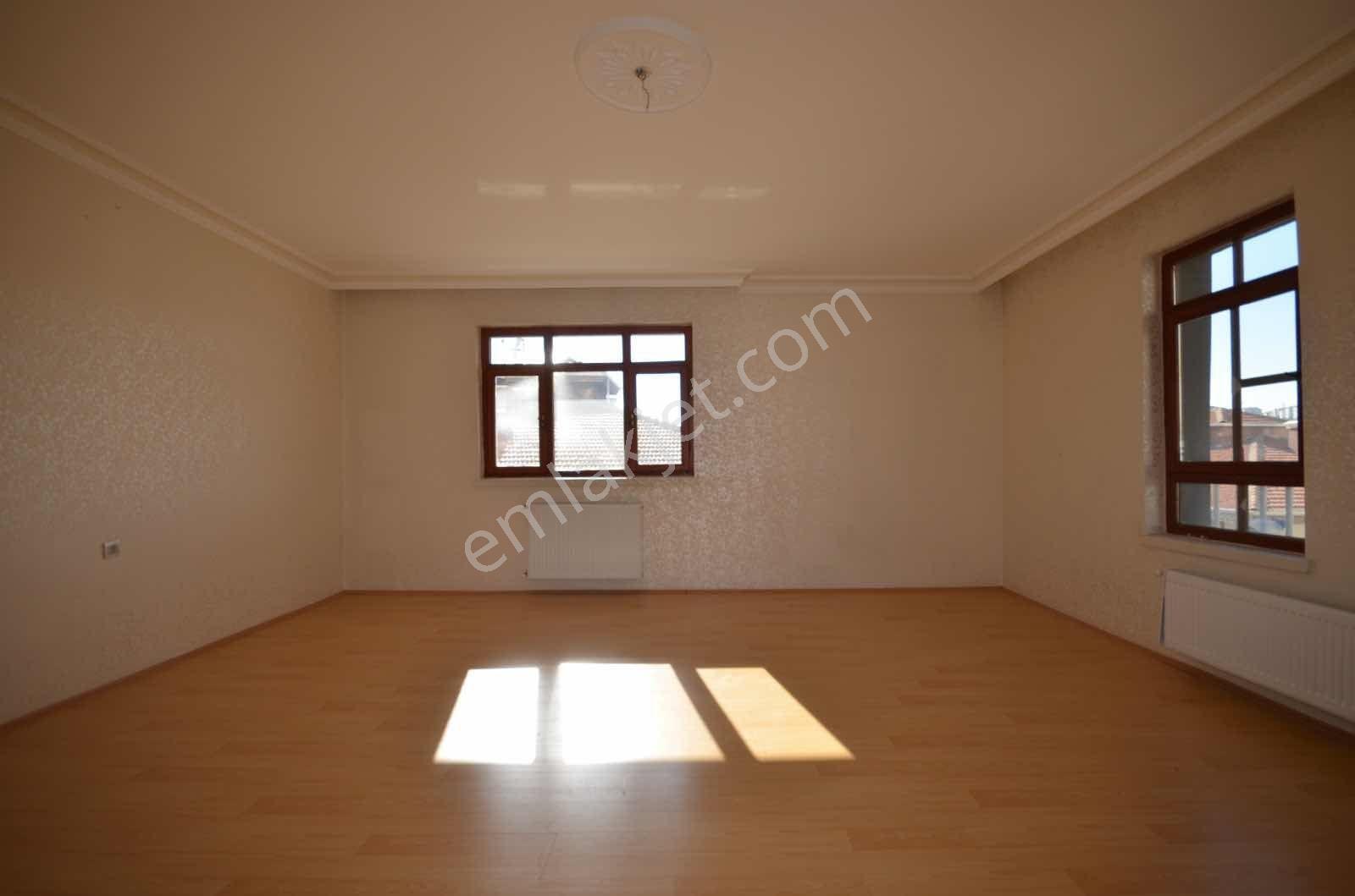 Kanuni Mahallesi Satılık 3+1 / 125m2 Ara Kat Daire - Görsel 25