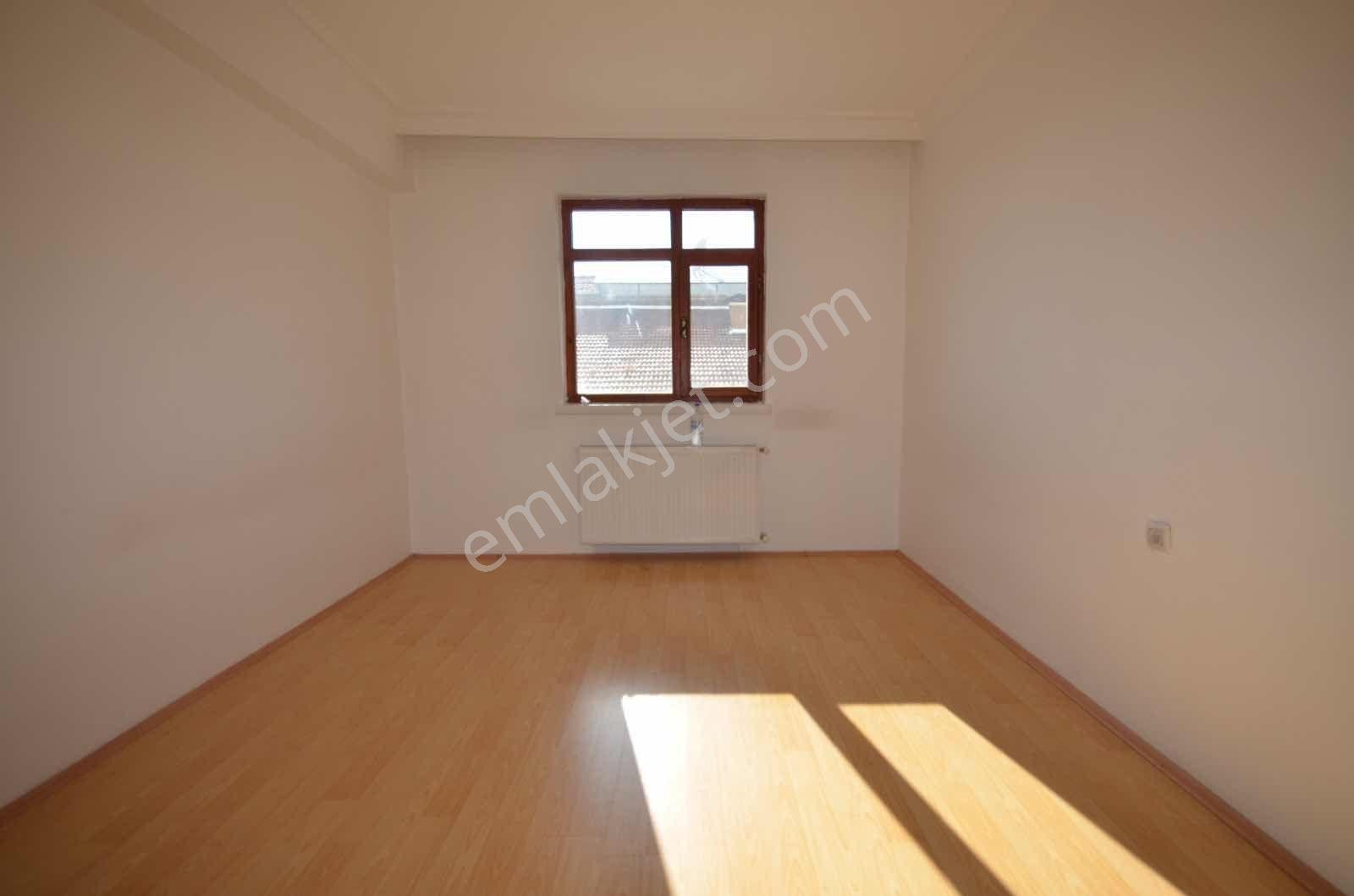 Kanuni Mahallesi Satılık 3+1 / 125m2 Ara Kat Daire - Görsel 8