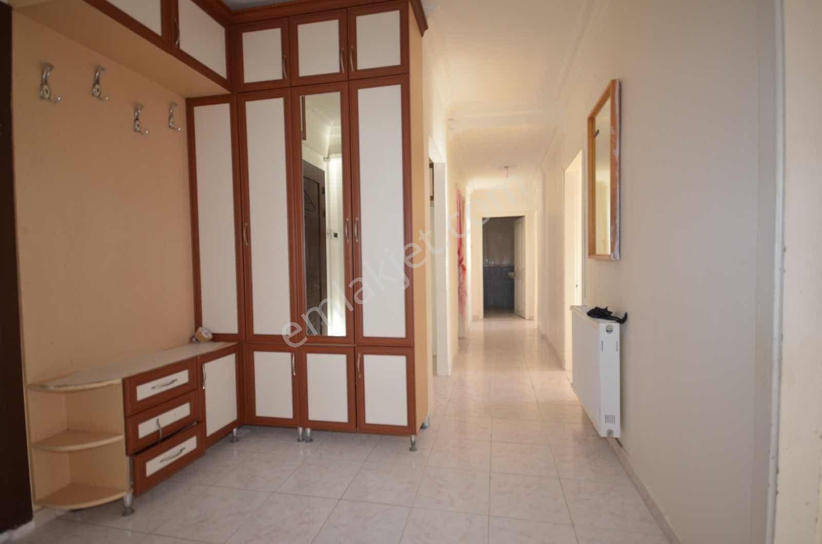 Kanuni Mahallesi Satılık 3+1 / 125m2 Ara Kat Daire - Görsel 19