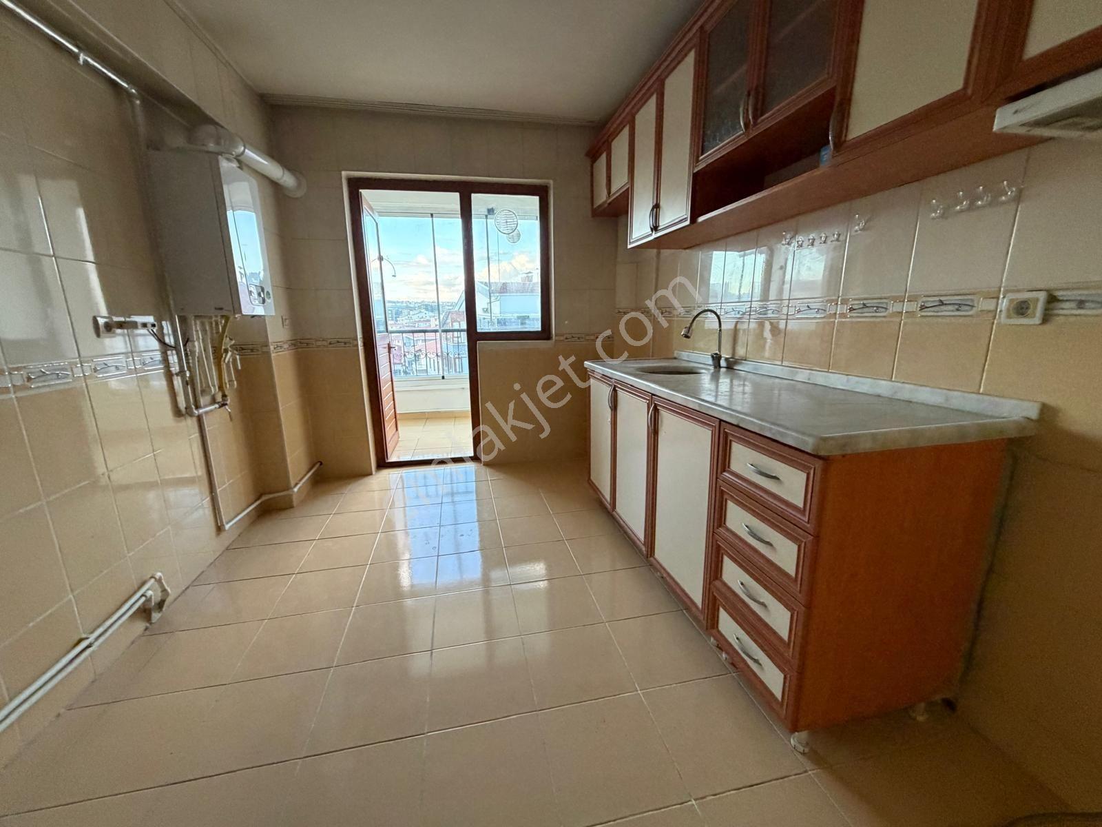 Yayla Mah Satılık 3+1/125m2 Bulvar Yakını 3.kat Konumunda Daire - Görsel 8