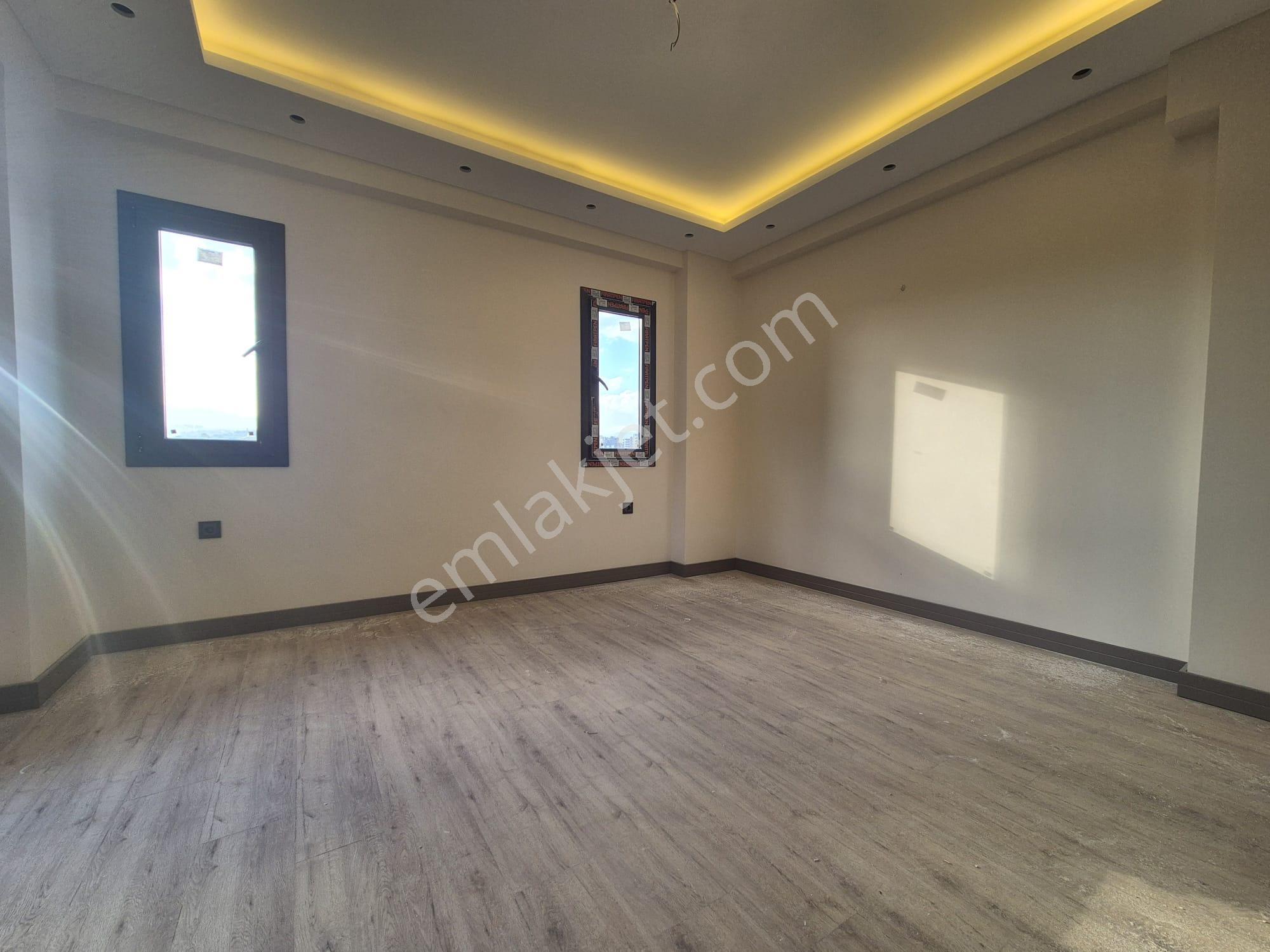 Mezitli Kuyulukta Havuzlu Sitede Kiralık 2+1 Daire - Görsel 9