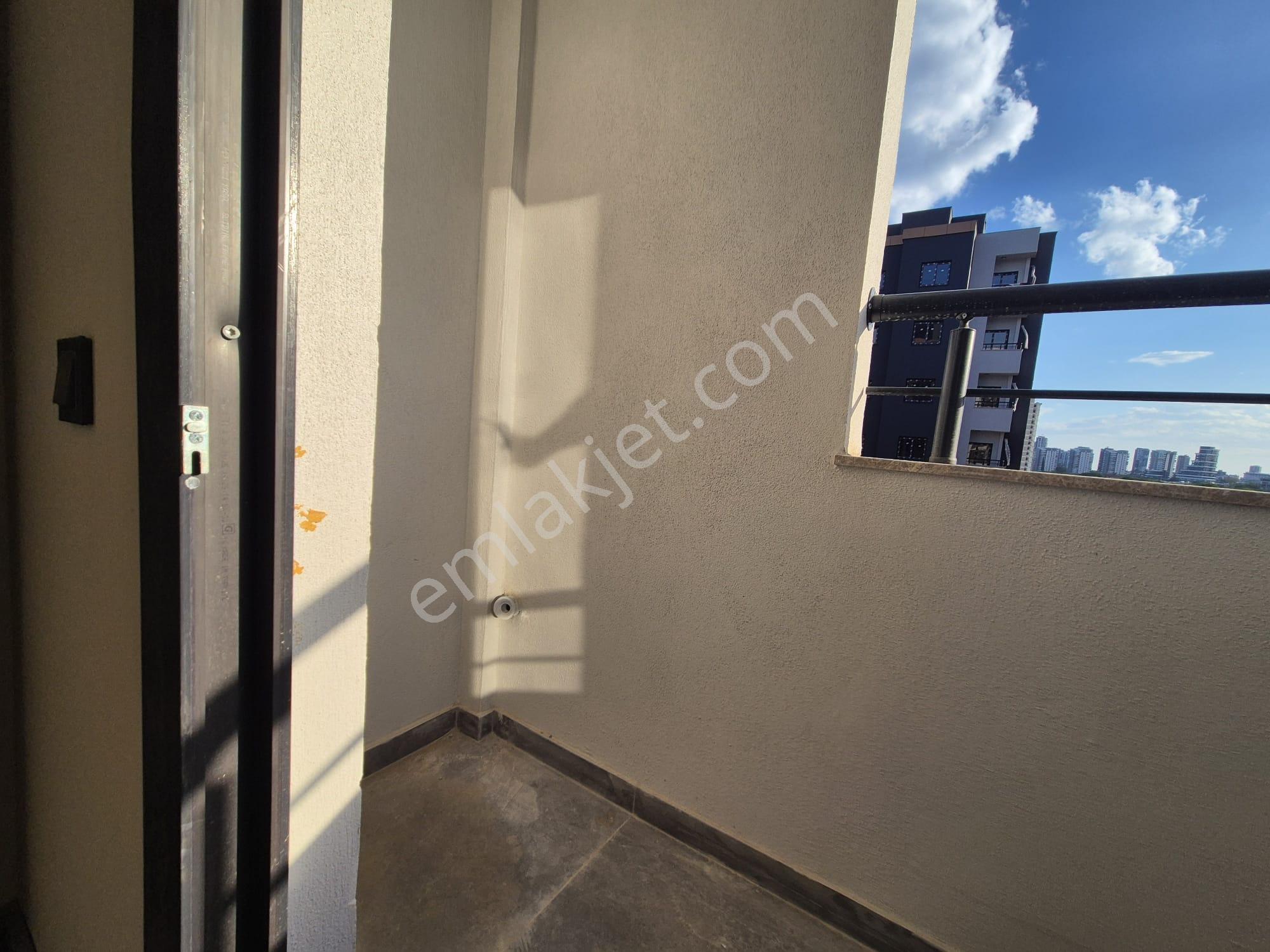 Mezitli Kuyulukta Havuzlu Sitede Kiralık 2+1 Daire - Görsel 16