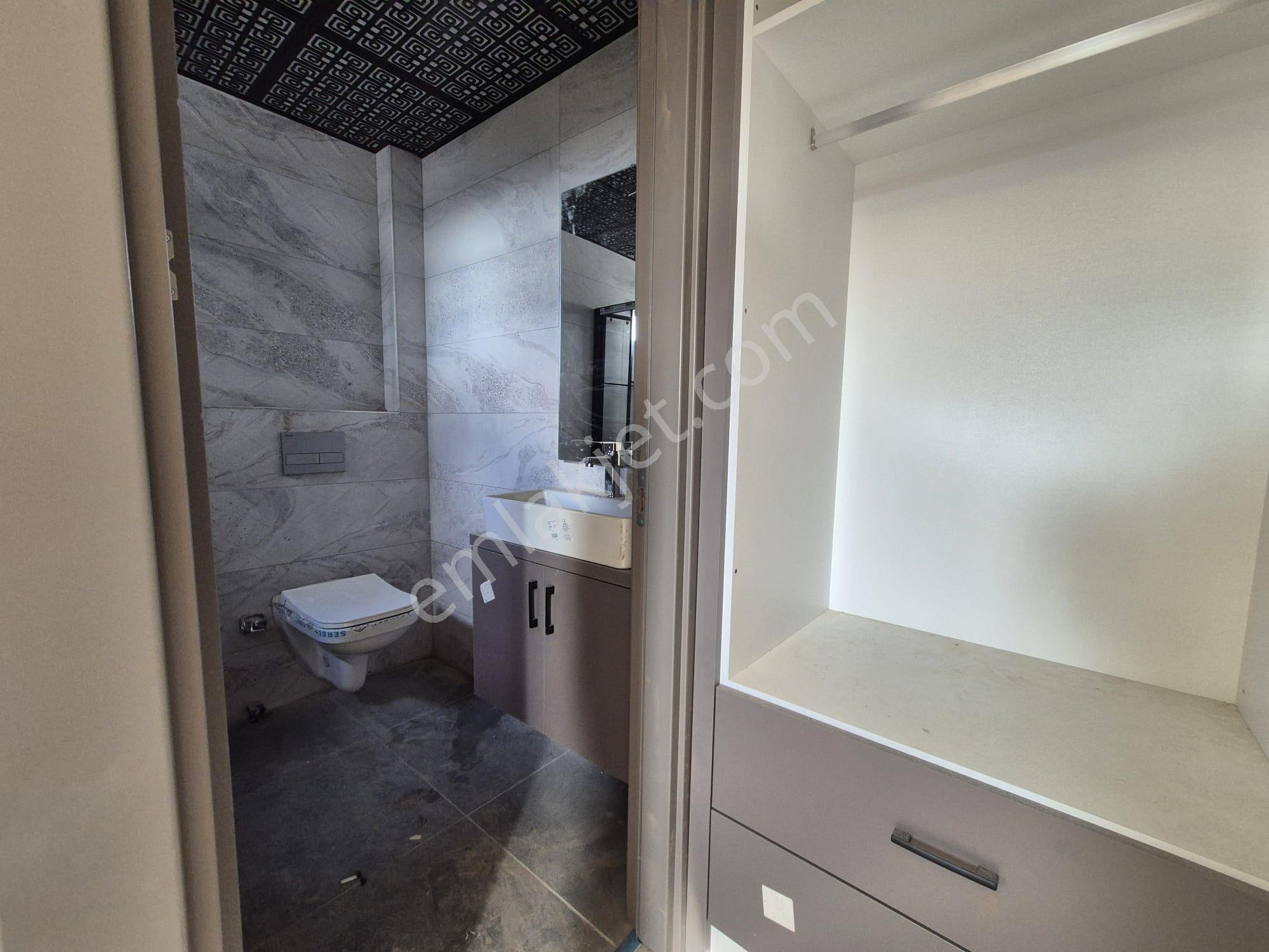 Mezitli Kuyulukta Havuzlu Sitede Kiralık 2+1 Daire - Görsel 21