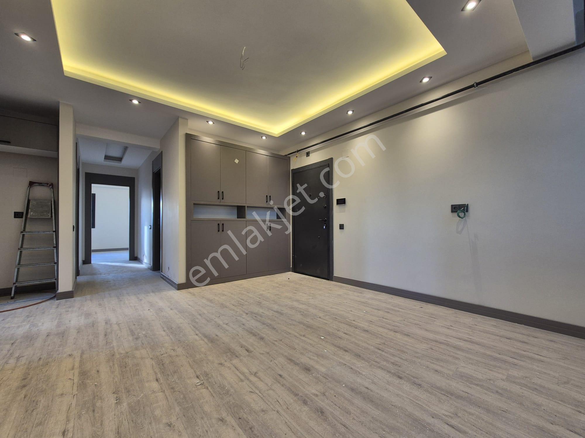 Mezitli Kuyulukta Havuzlu Sitede Kiralık 2+1 Daire - Görsel 13