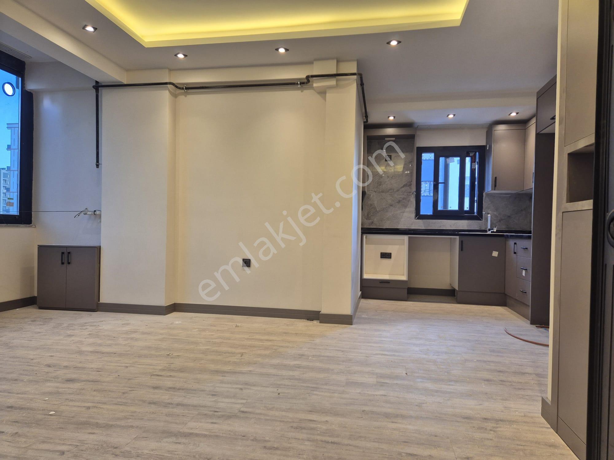 Mezitli Kuyulukta Havuzlu Sitede Kiralık 2+1 Daire - Görsel 2