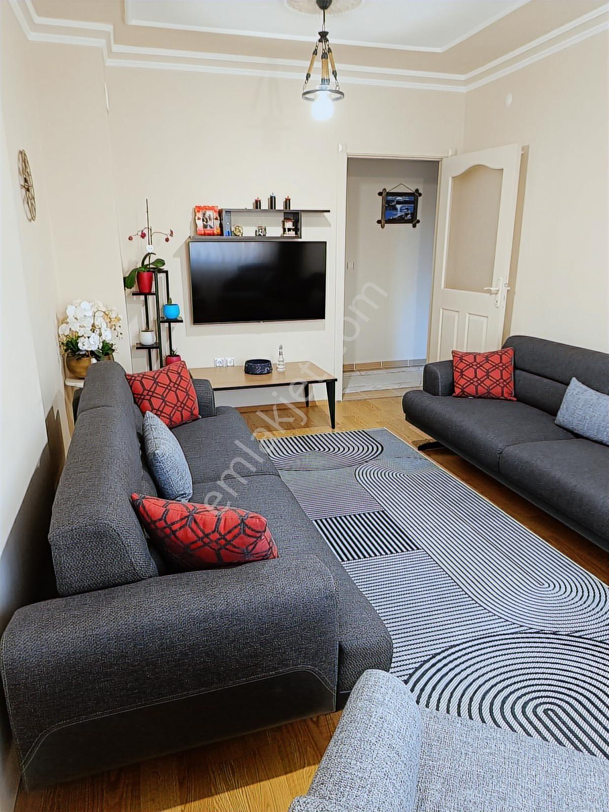 Aksaray Toki 3. Etapta Satılık 2+1 Yapılı, Cadde Cepheli