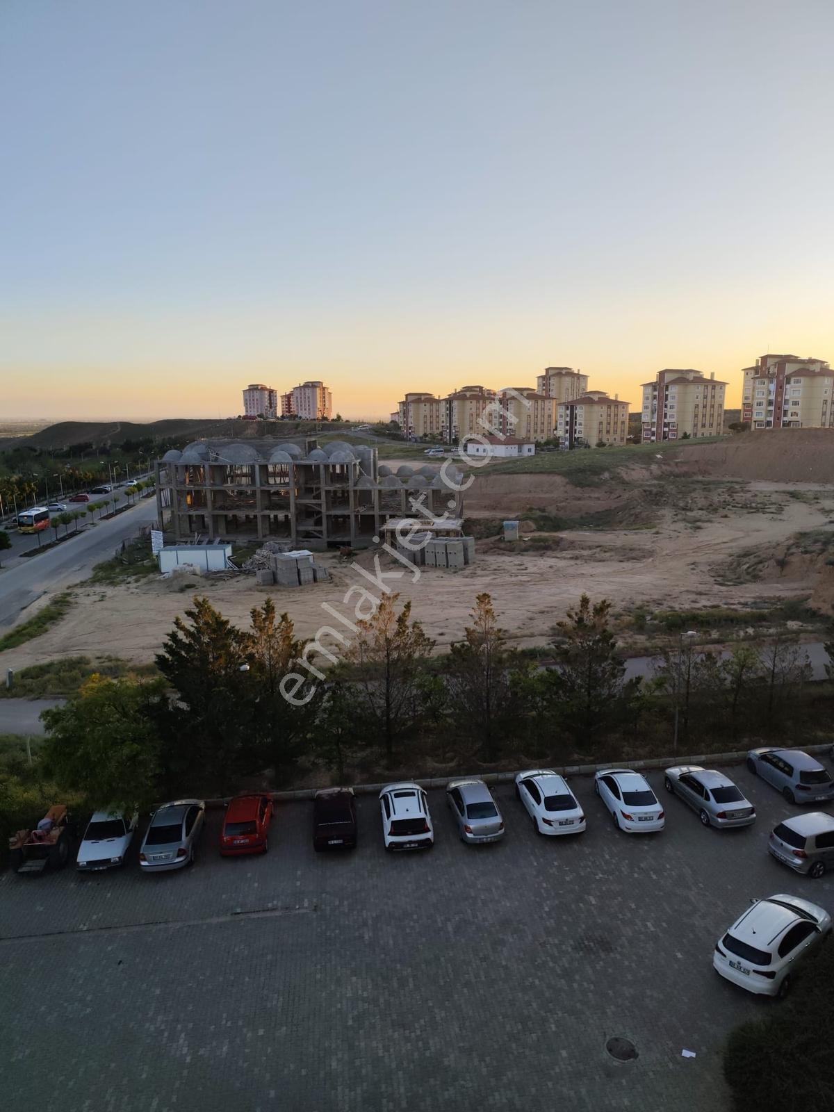 Aksaray Toki 3. Etapta Satılık 2+1 Yapılı, Cadde Cepheli - Görsel 20