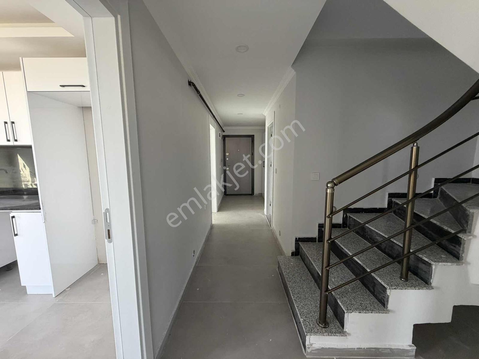 Barış Mahallesinde Satılık Eskihisar Manzaralı 4+1 Dubleks Daire - Görsel 8