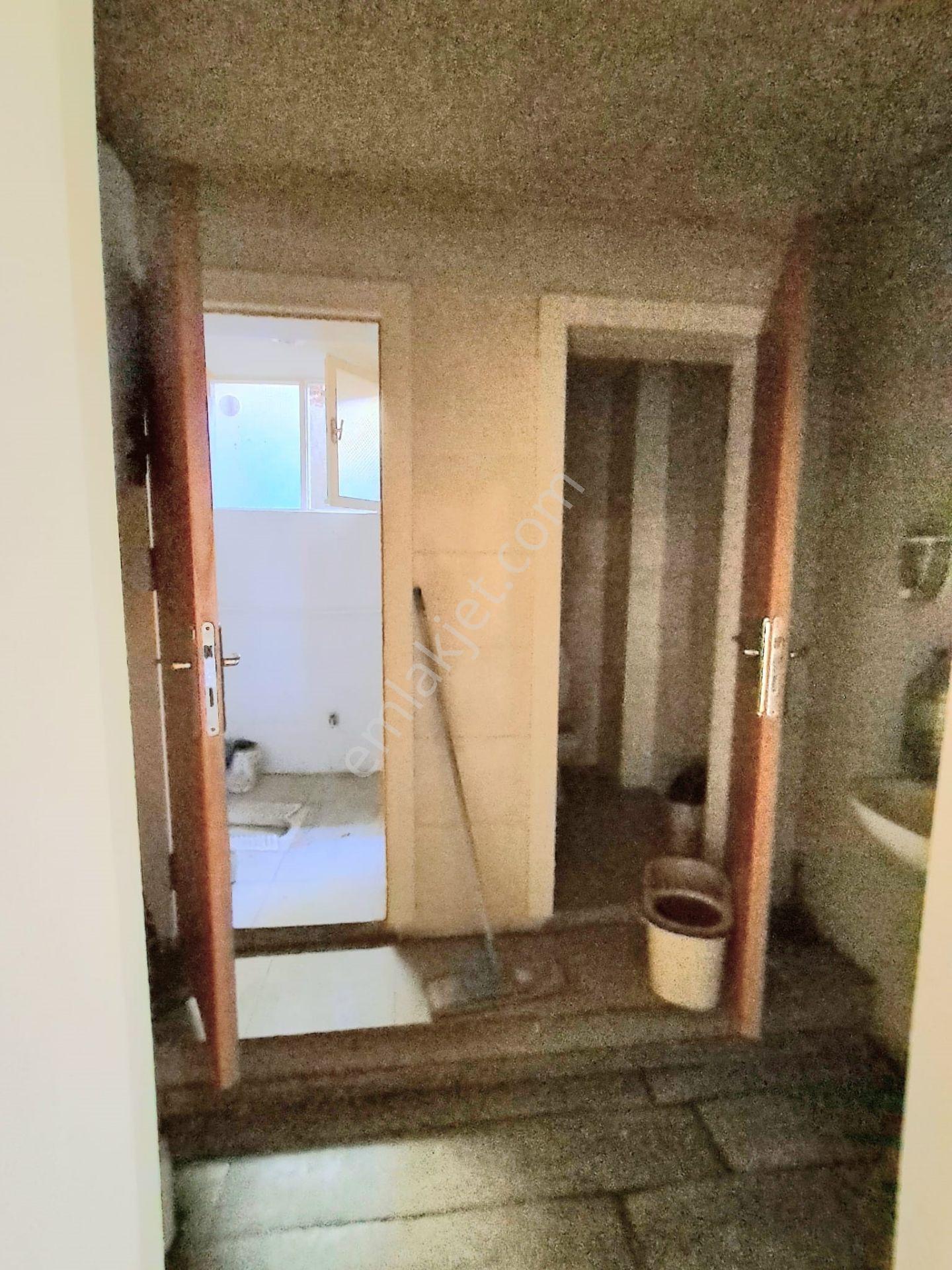 Beştepede Yarim Kotta Ferah Aydınlıklı Yapısız 150m2 Dükkan Kiralık - Görsel 8