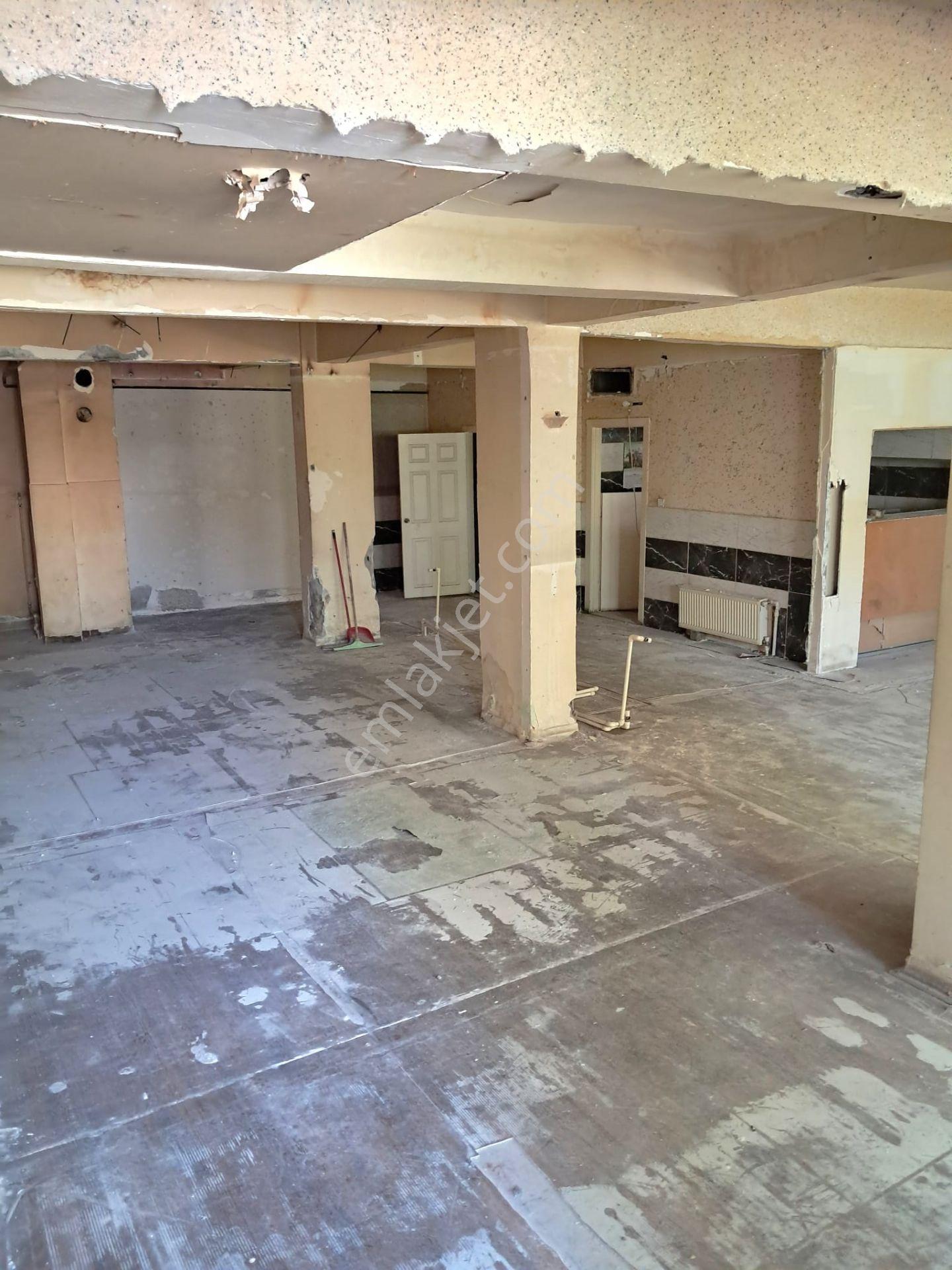Beştepede Yarim Kotta Ferah Aydınlıklı Yapısız 150m2 Dükkan Kiralık - Görsel 4