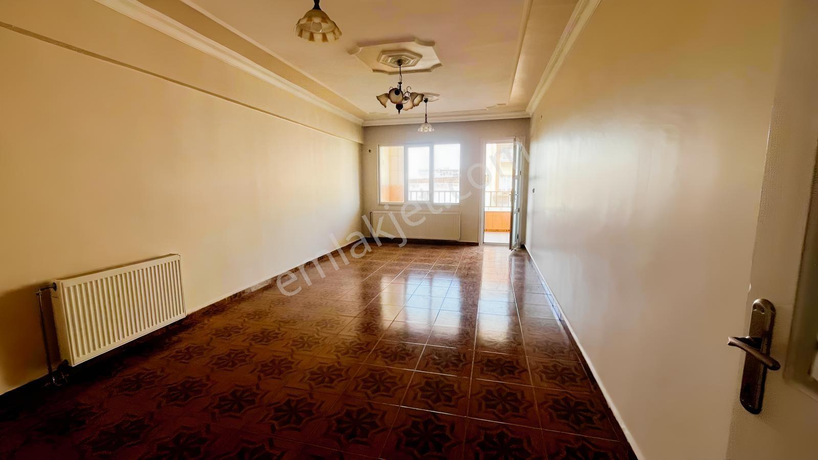 Güres Caddesi Ara Kat Kiralık 3+1 Daire - Görsel 12
