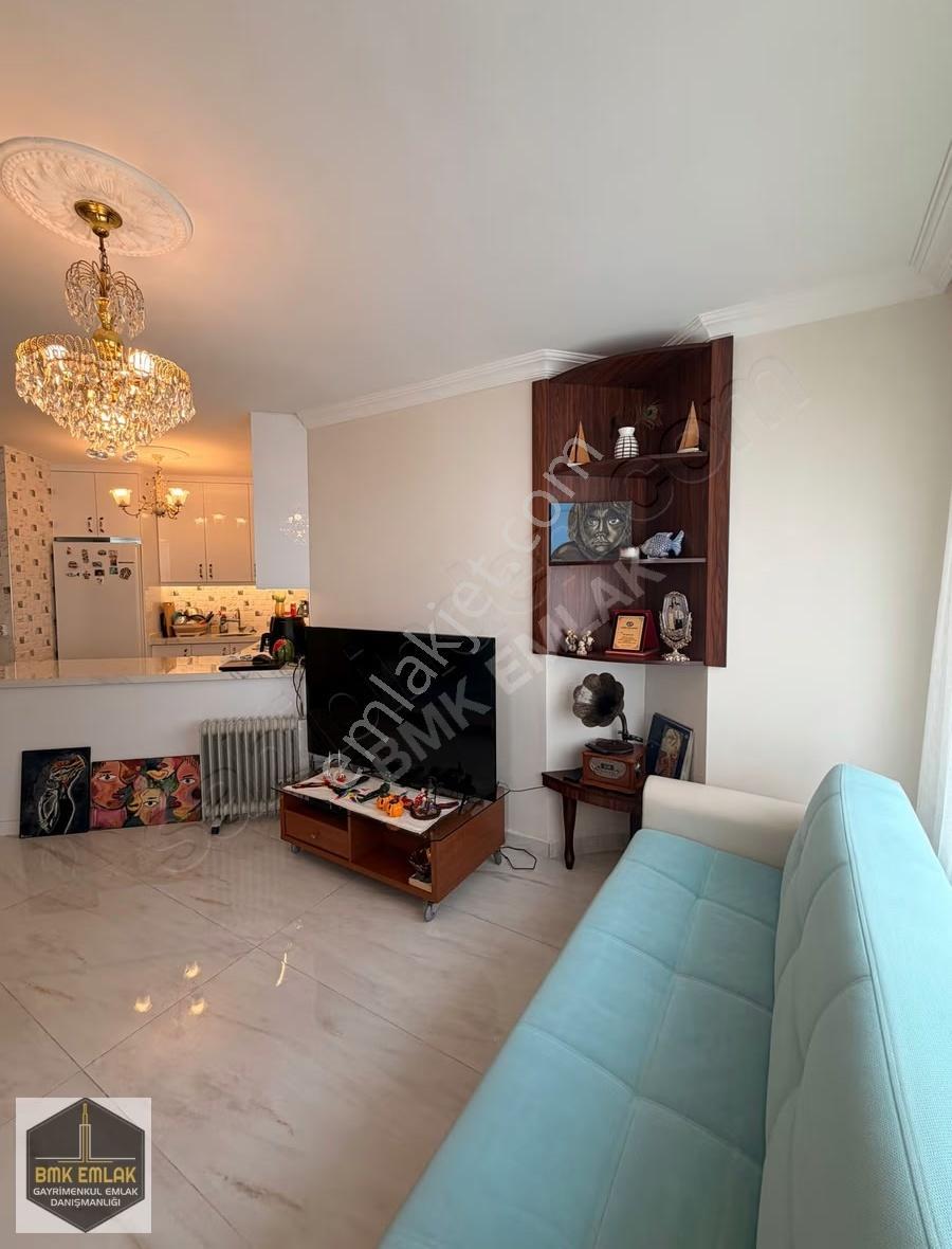 Bmk Emlaktan Denize Sıfır, Full Eşyalı Yenilenmiş 2+1 Daire - Görsel 13