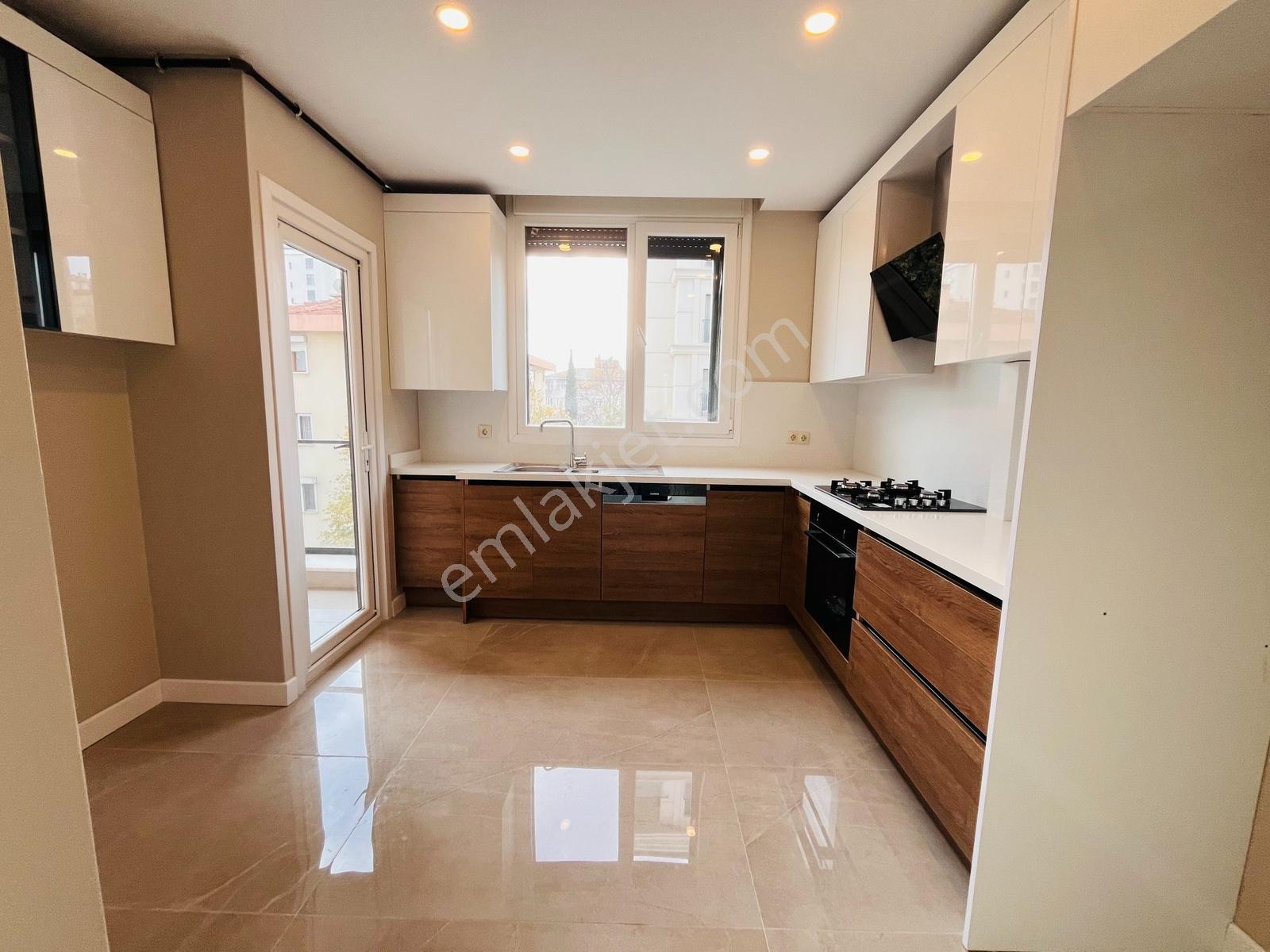 Lf İmaj Bostancı Sahilde Marmaray Yakın Geniş 3+1 Balkon Ebeveyn - Görsel 13