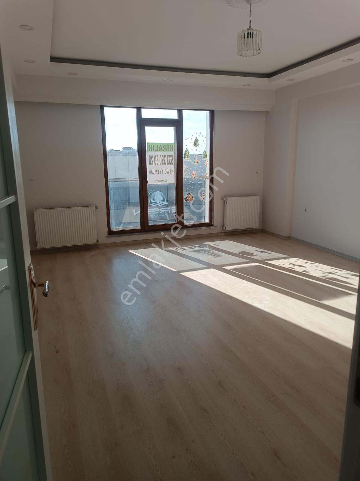 Kapalı Pazar Karşısında Teraslı Ve Balkonlu Kiralık 3+1 Daire - Görsel 20