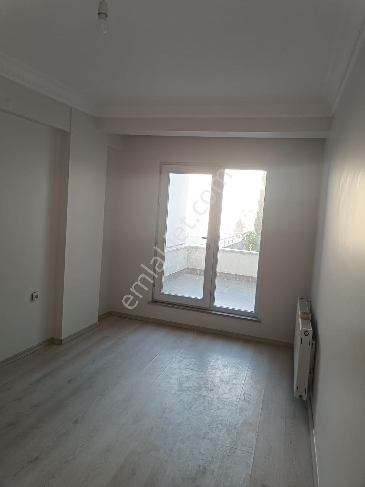 Kapalı Pazar Karşısında Teraslı Ve Balkonlu Kiralık 3+1 Daire - Görsel 21