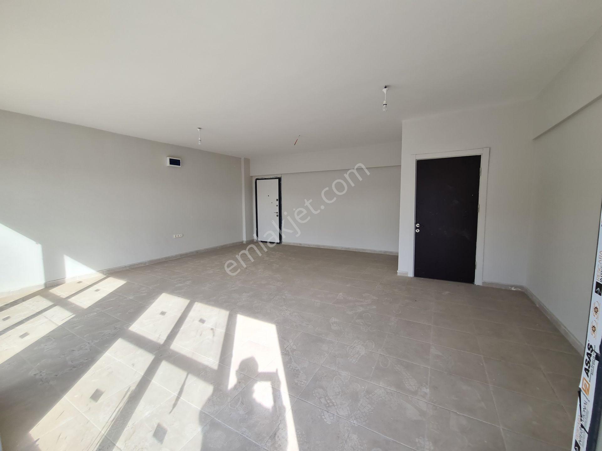 İvedik Osb Anteks Finova-3'de 40m² Açık Teras + Wc + 46 M² Ofis