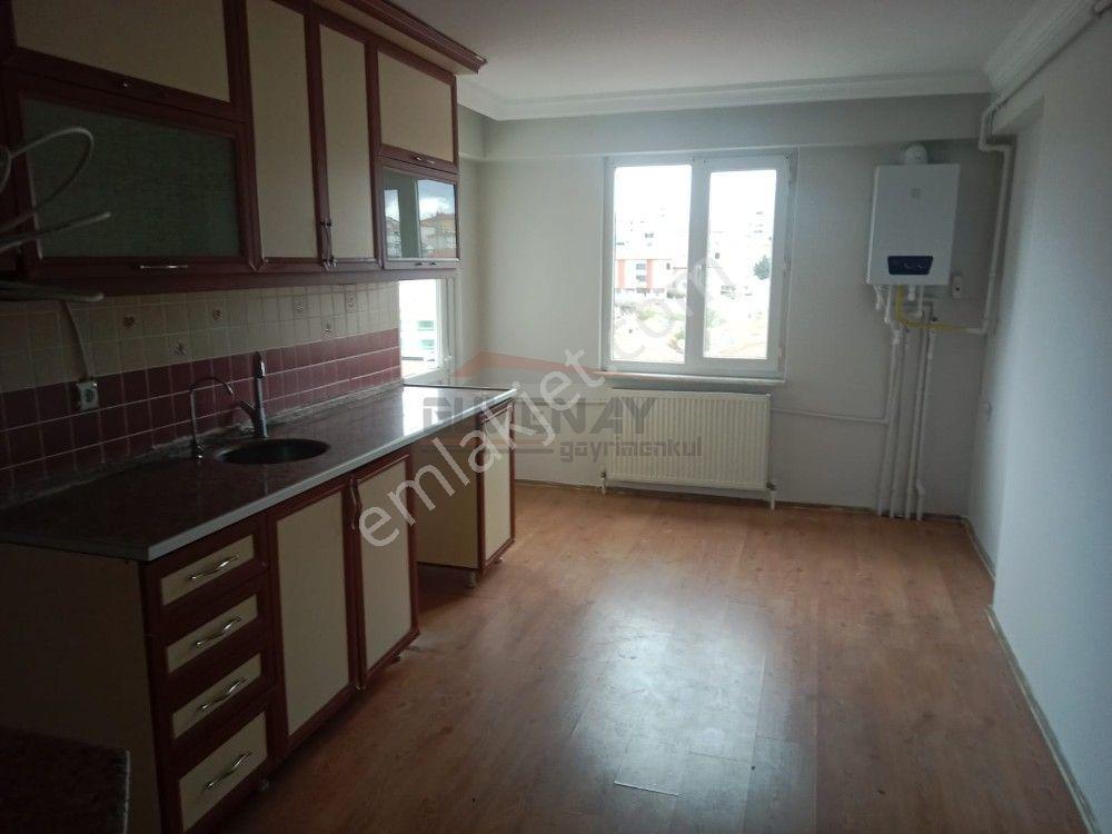 Güvenay - Çorum Bahçelievler M. Akif Ersoy 1. Cadde Üzeri Kiralık 3+1