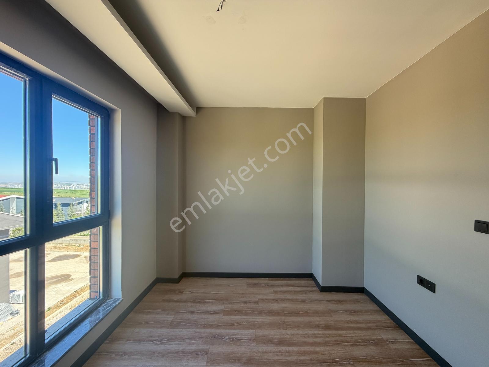 İncekte Çatı Eğimsiz/bağımsız Mutfak/ Önü Açık Kiralık 4+1 - Görsel 23
