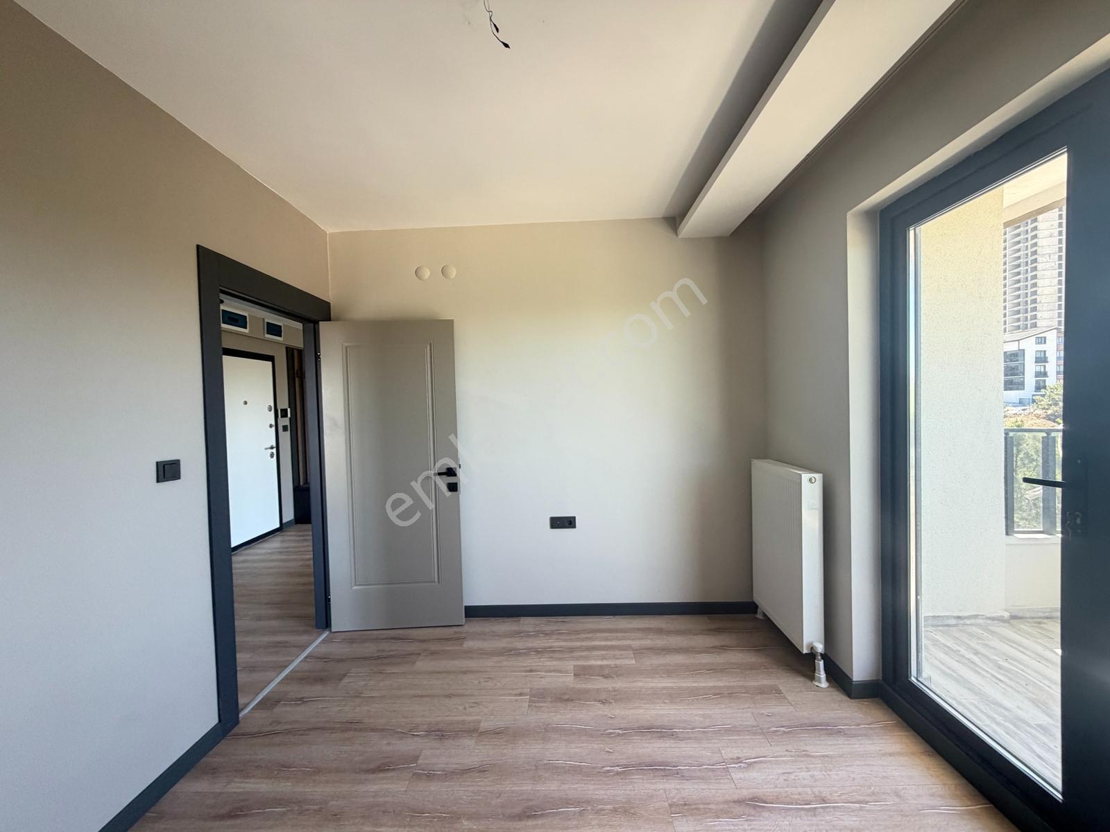 İncekte Çatı Eğimsiz/bağımsız Mutfak/ Önü Açık Kiralık 4+1 - Görsel 8