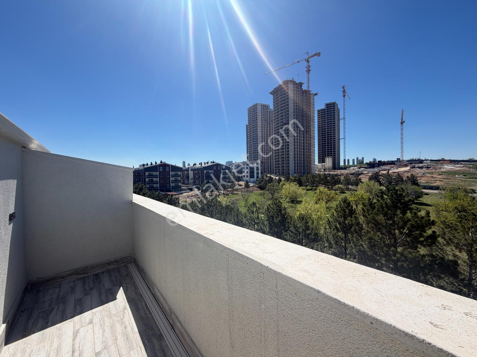 İncekte Çatı Eğimsiz/bağımsız Mutfak/ Önü Açık Kiralık 4+1 - Görsel 39