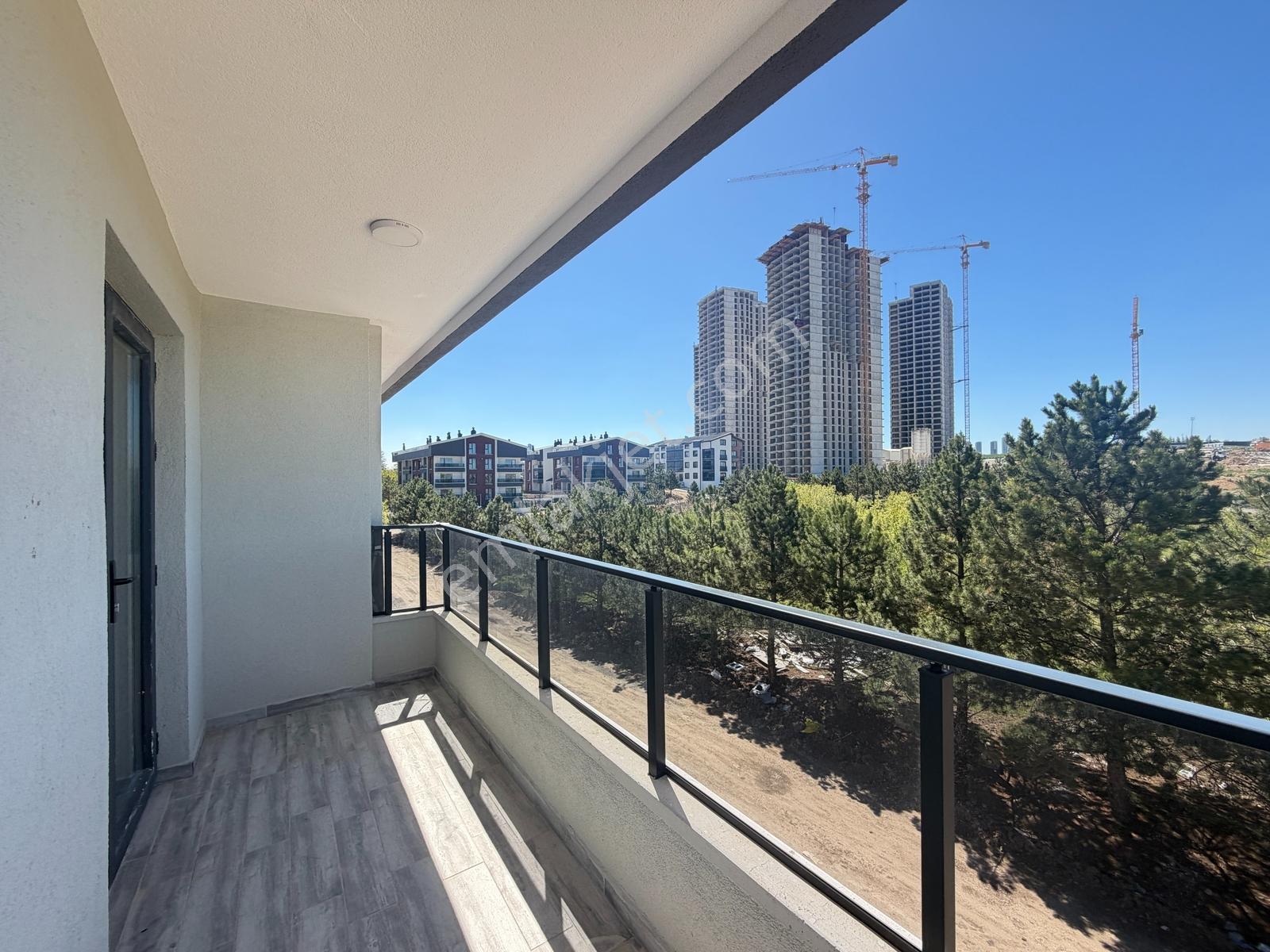 İncekte Çatı Eğimsiz/bağımsız Mutfak/ Önü Açık Kiralık 4+1 - Görsel 16