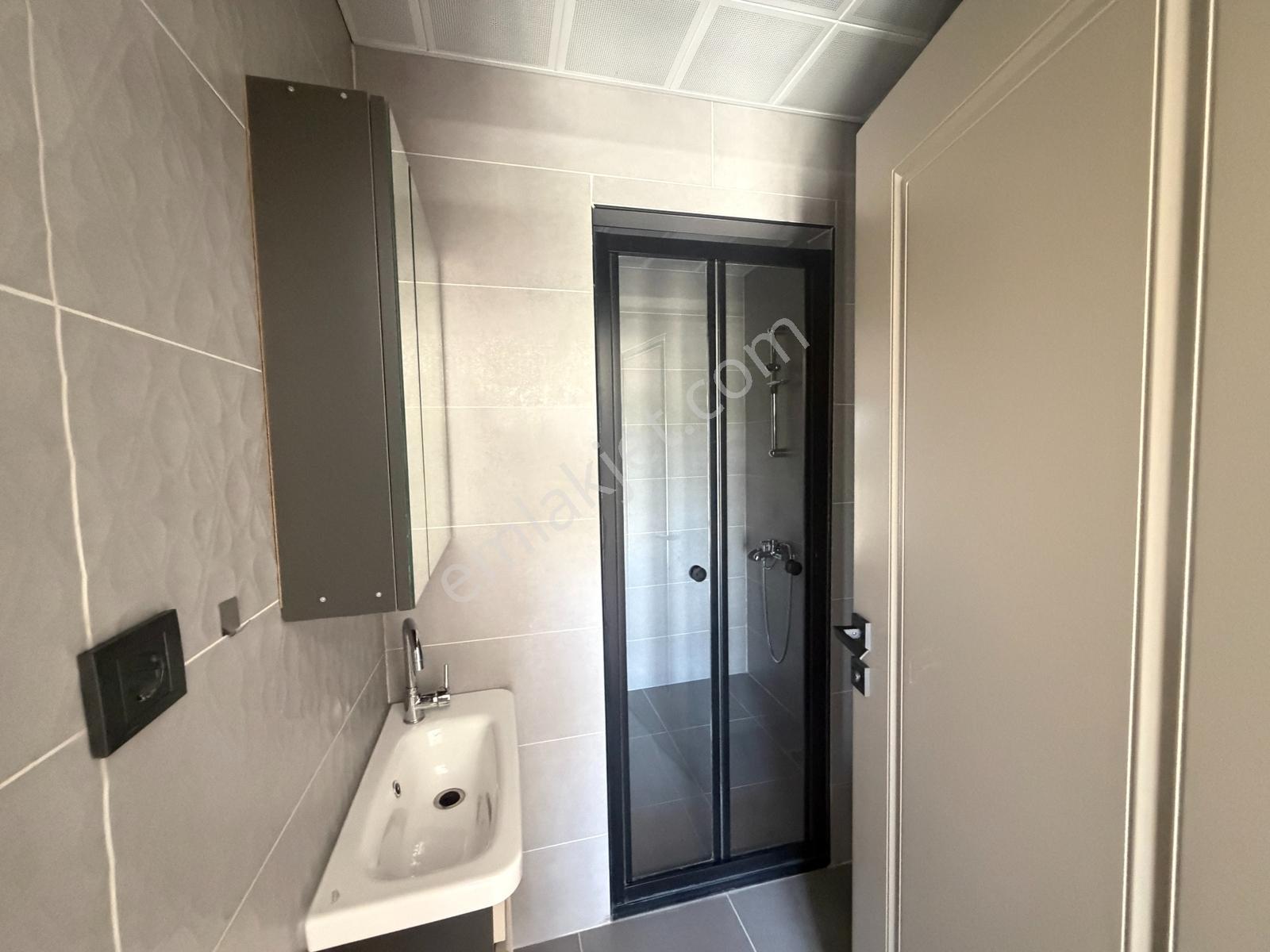 İncekte Çatı Eğimsiz/bağımsız Mutfak/ Önü Açık Kiralık 4+1 - Görsel 34