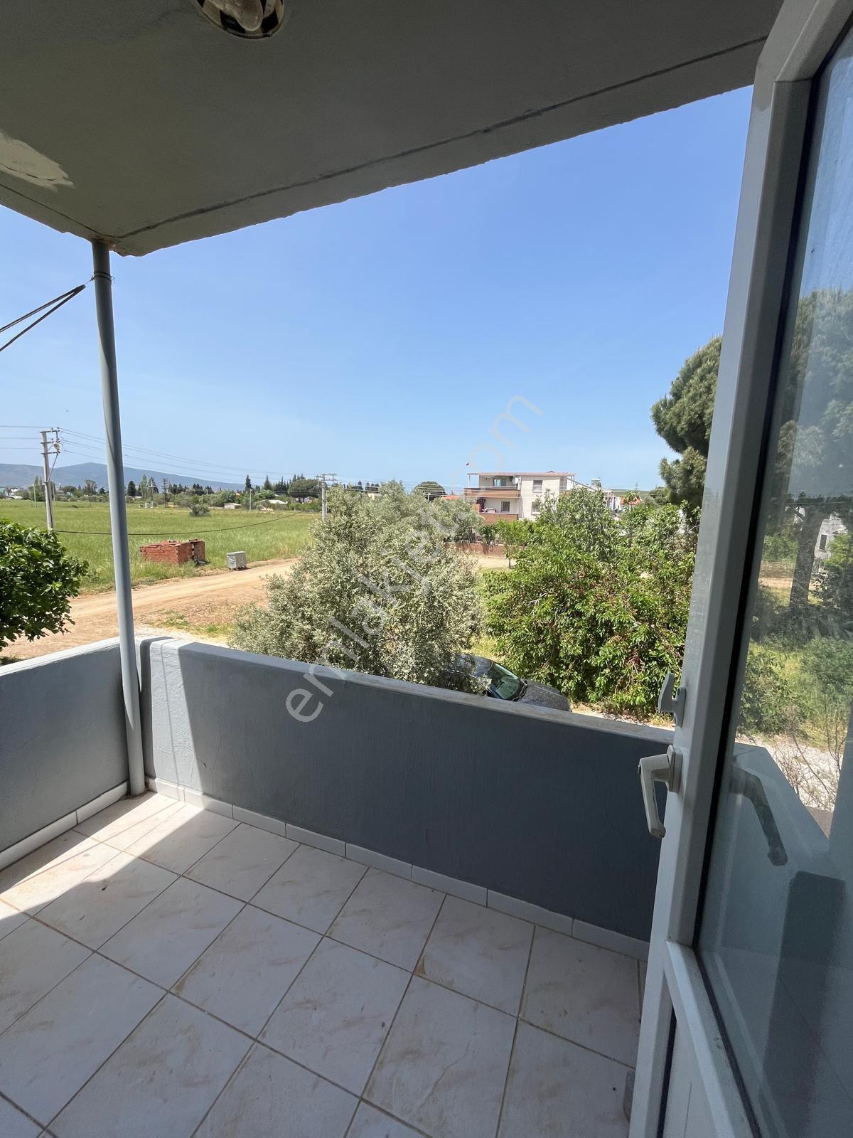 Urla Torasan Da Deniz Ve Sahile Yürüme Mesafesinde Kiralık Villa - Görsel 26