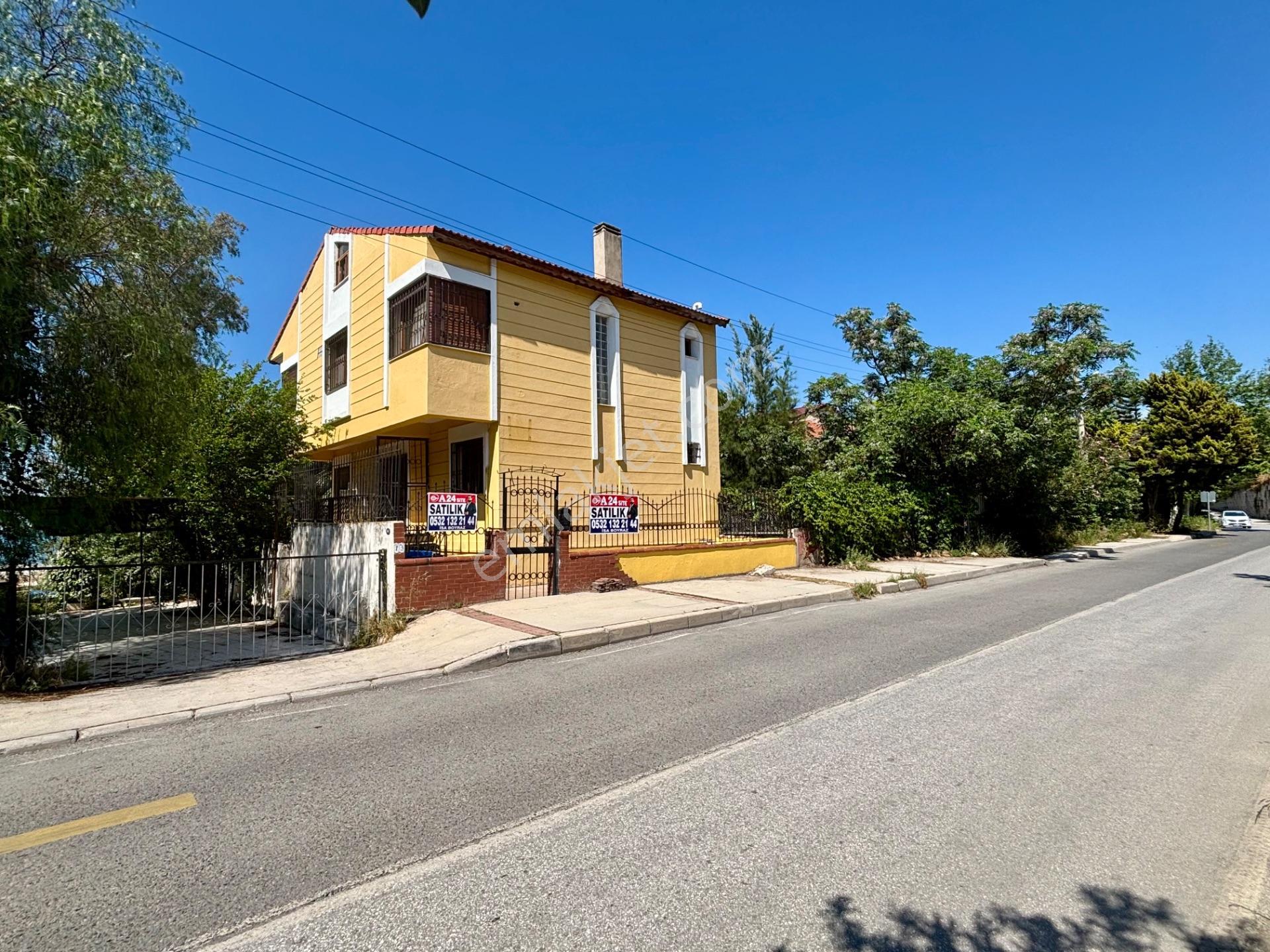 Altıevlerde Teraslı, Deniz Manzaralı Geniş 4+1 Villa - Görsel 32